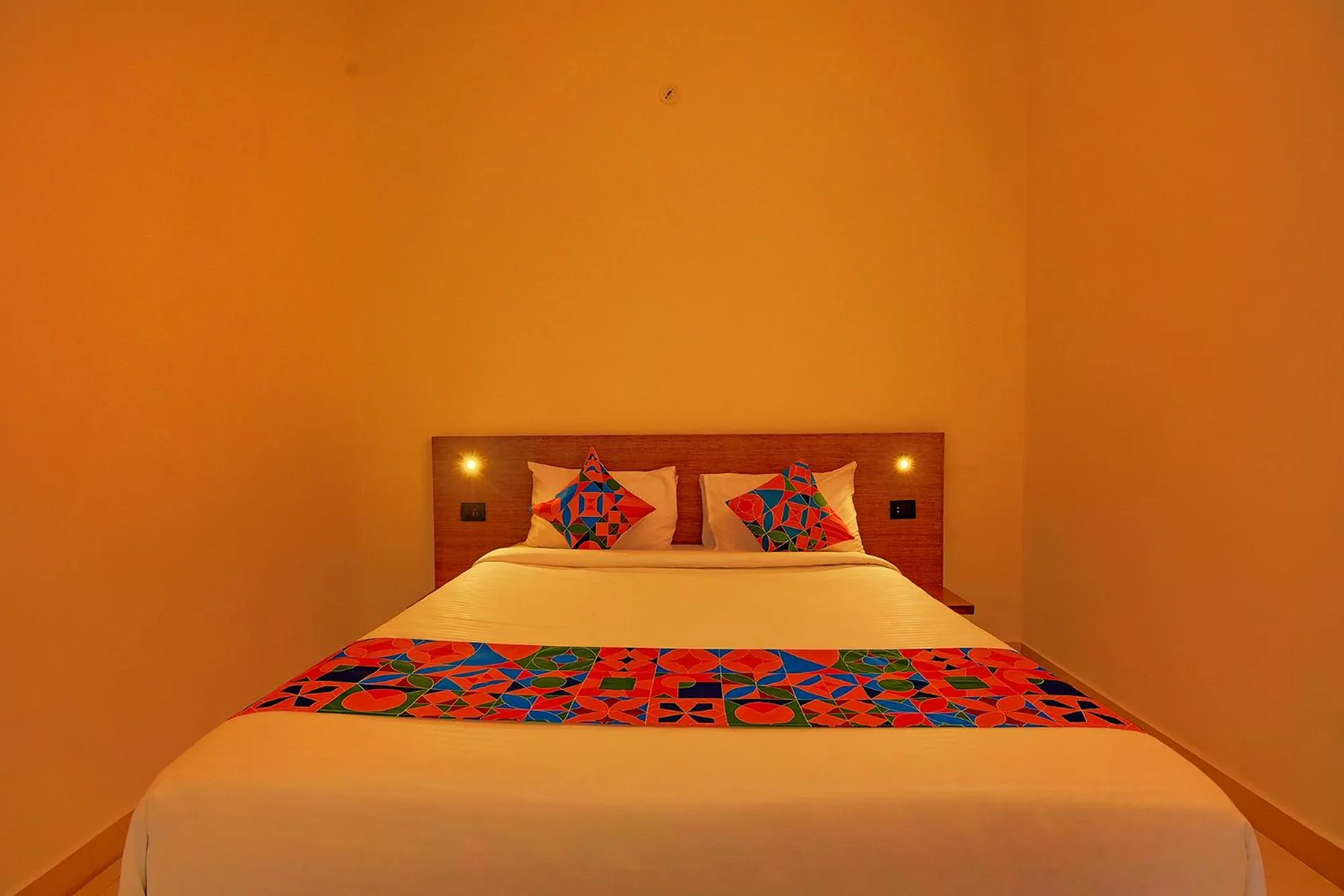 Bed in FabHotel GR Lake View - BTM Layout