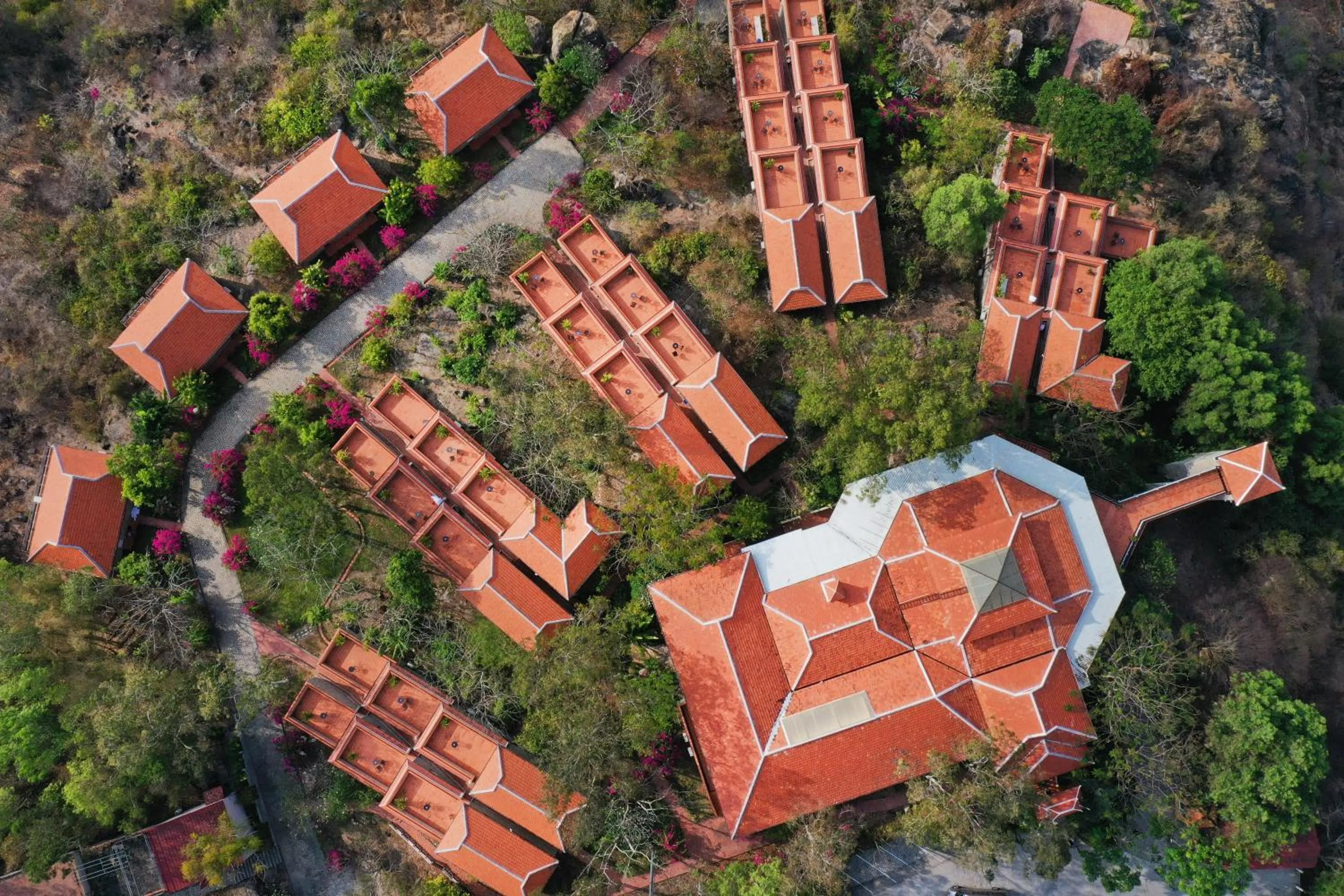 Property building in Victoria Nui Sam Lodge