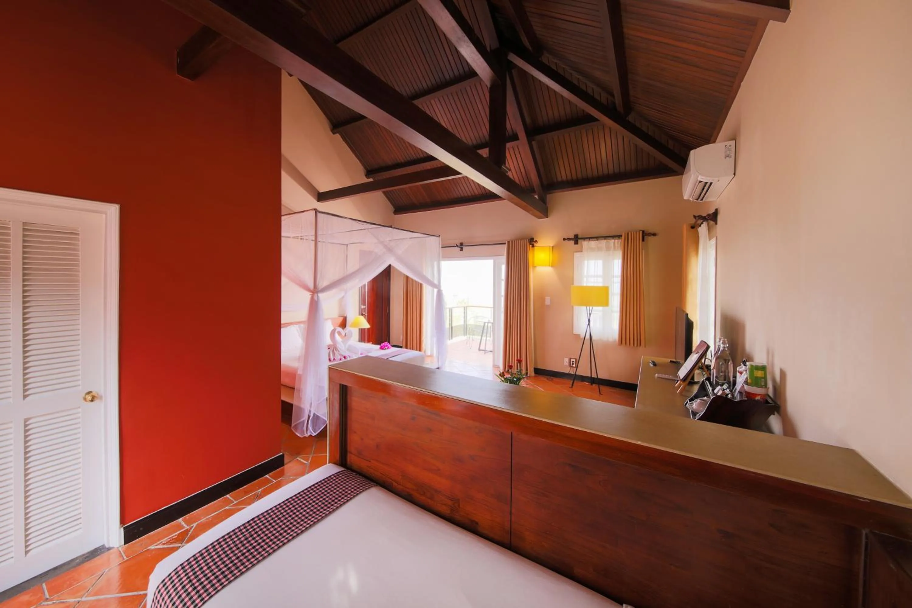 Bed in Victoria Nui Sam Lodge