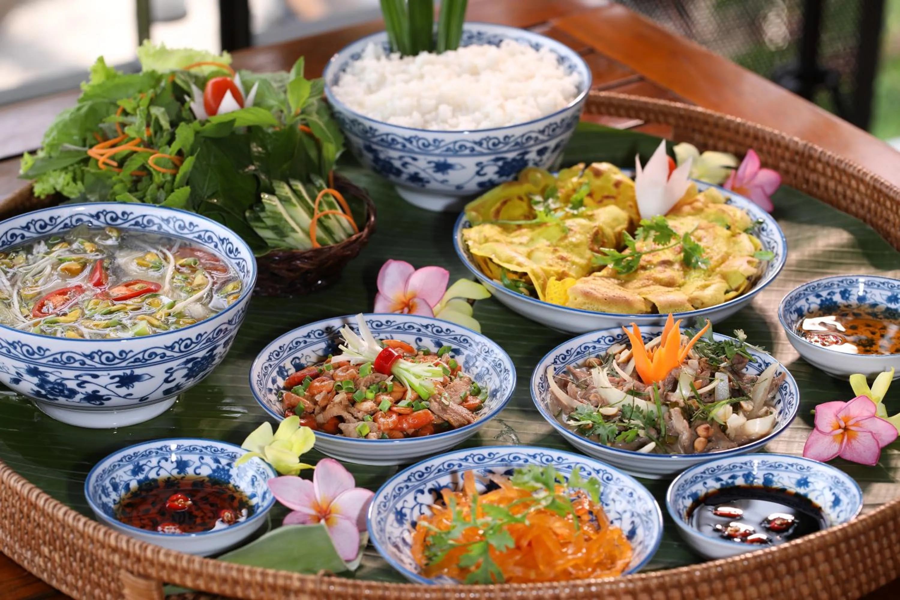 Food and drinks in Victoria Nui Sam Lodge