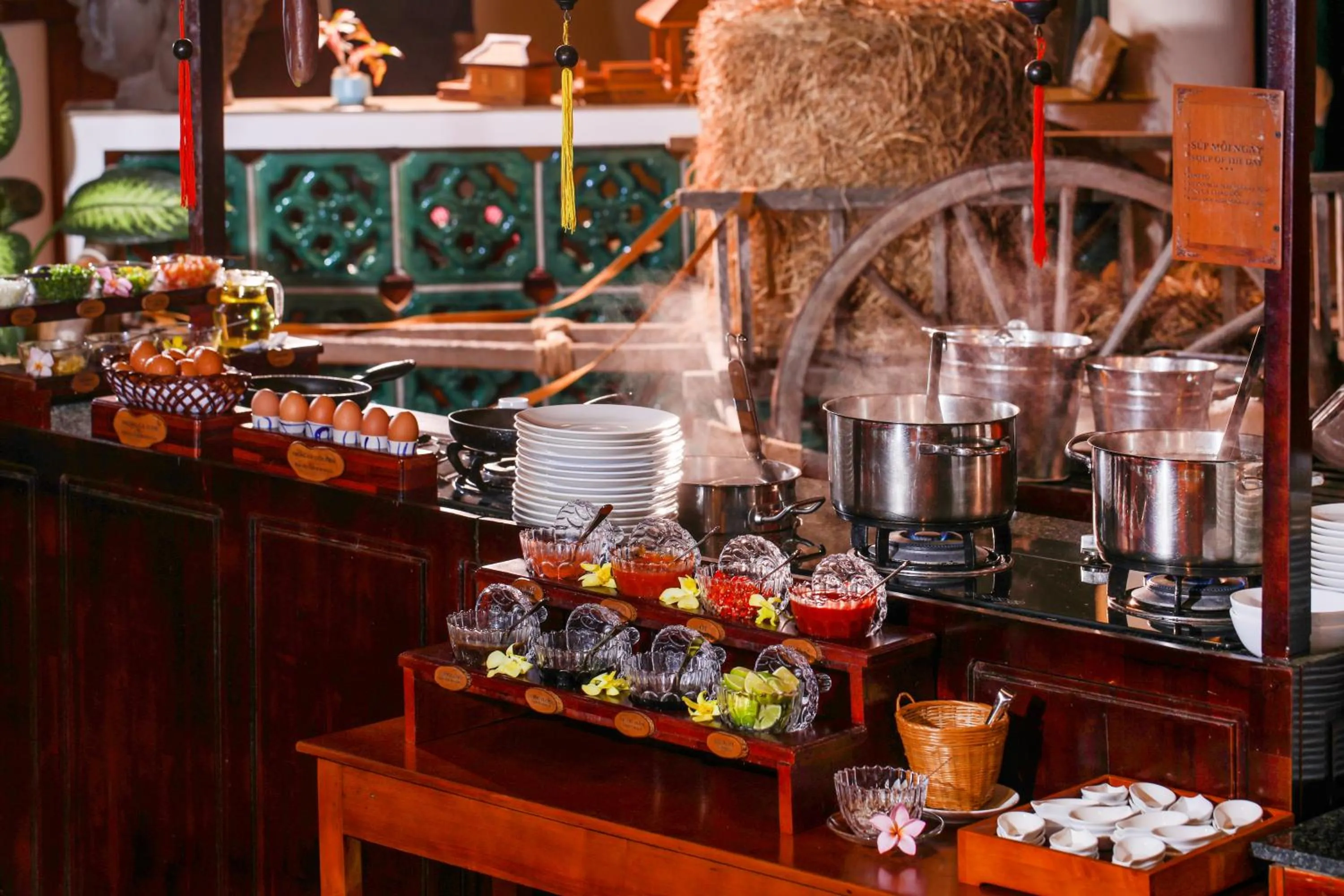 Breakfast in Victoria Nui Sam Lodge