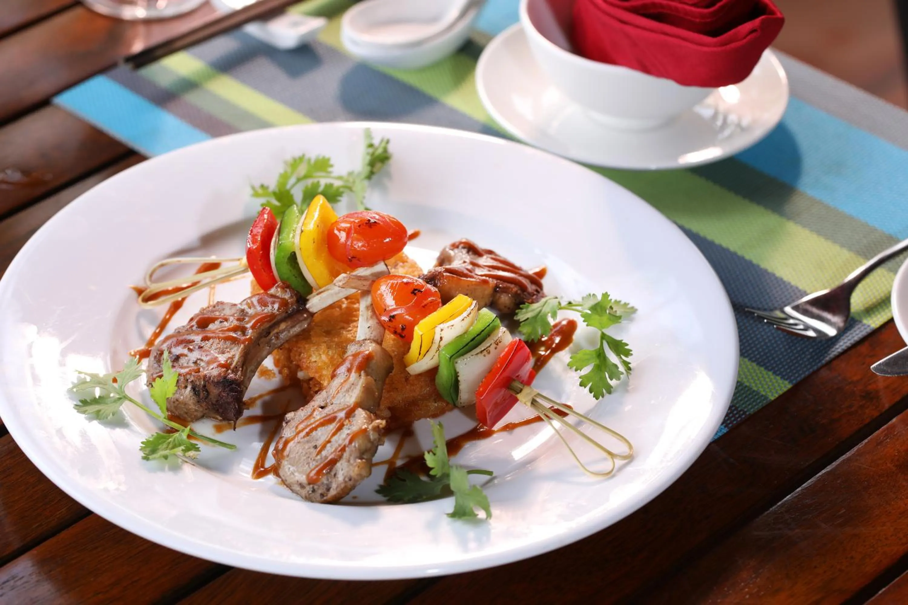 Food and drinks in Victoria Nui Sam Lodge