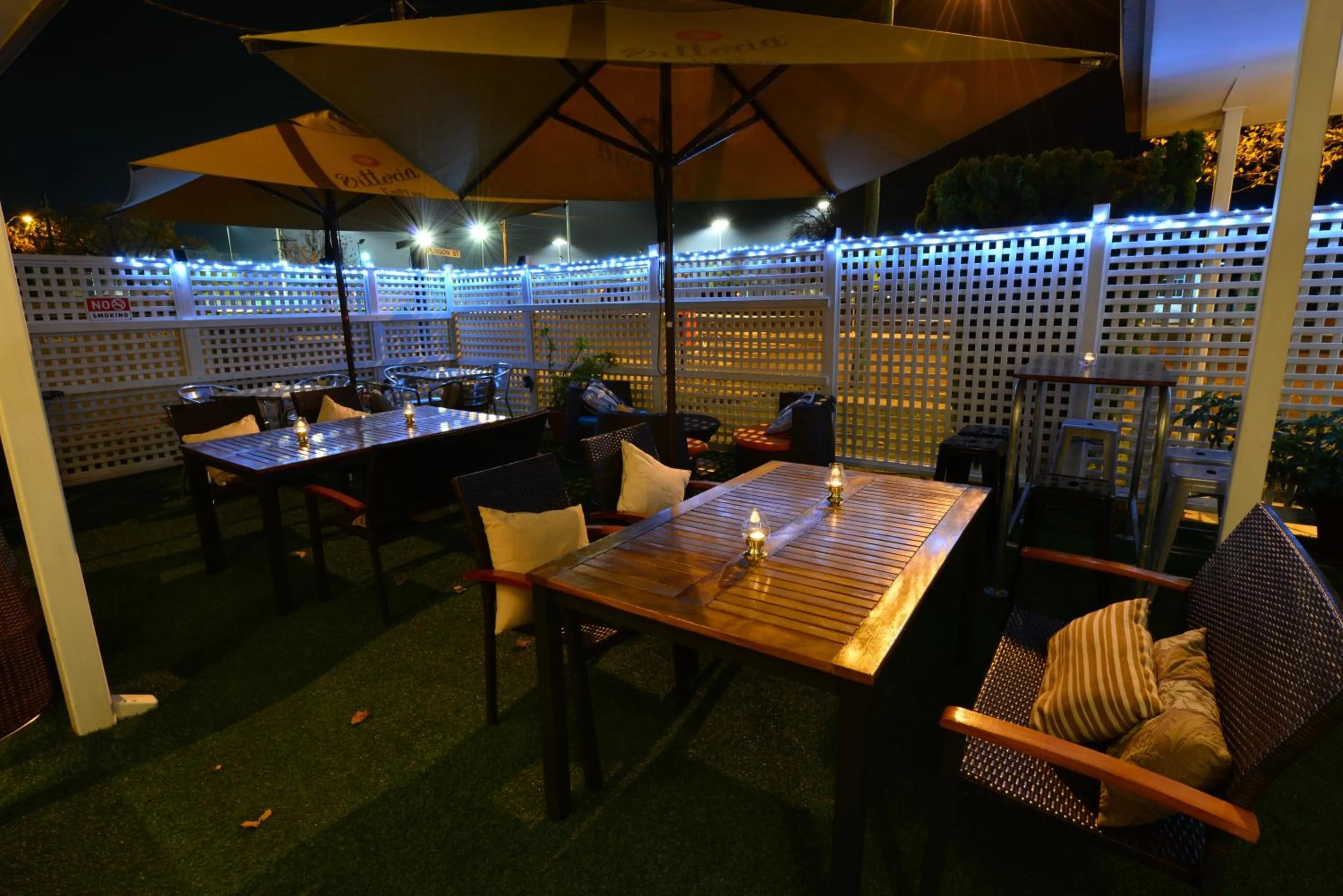 Restaurant/places to eat in Winning Post Motor Inn