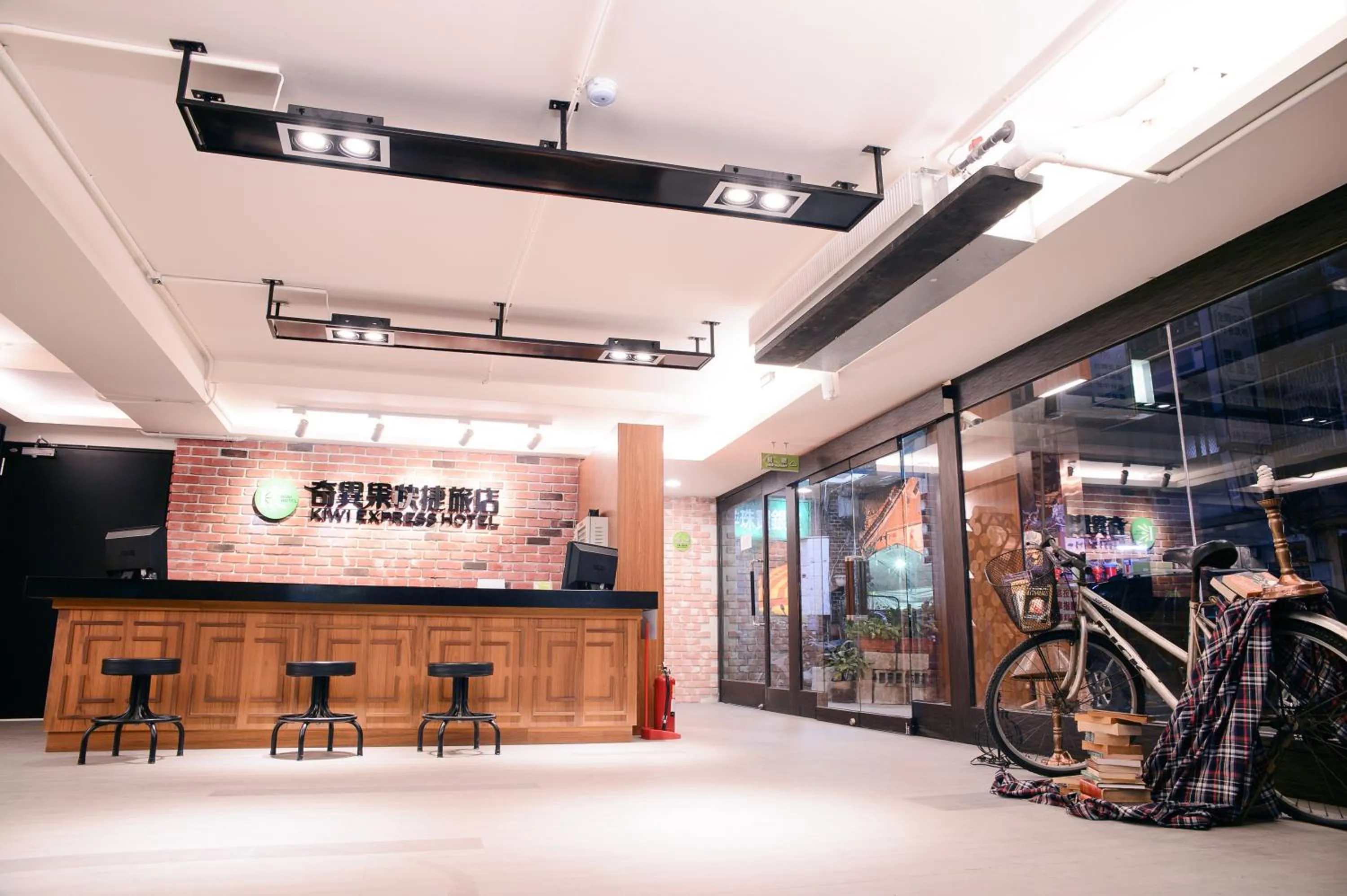 Lobby or reception in Kiwi Express Hotel - Chenggong Rd