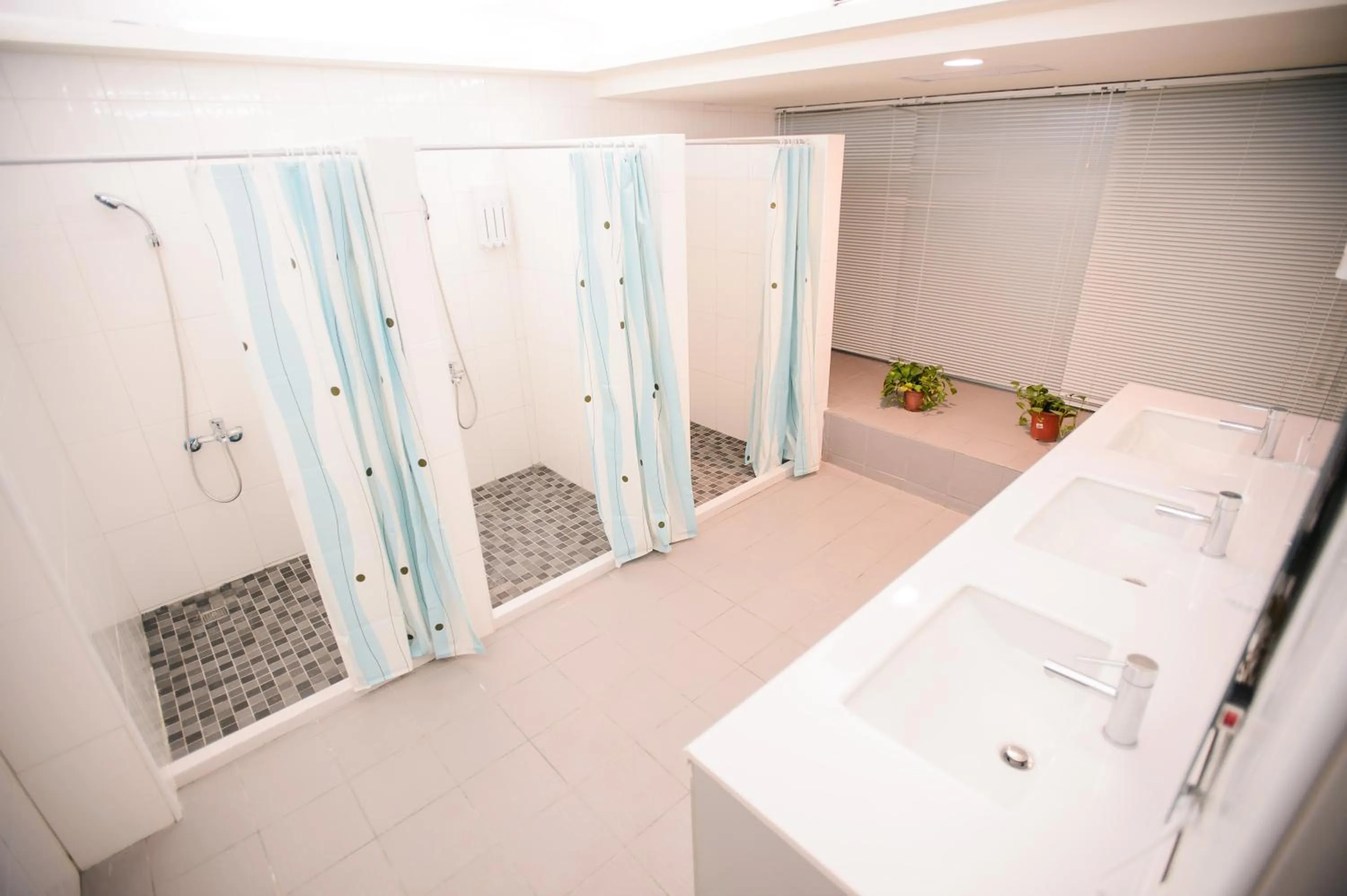 Kiwi Express Hotel - Chenggong Rd