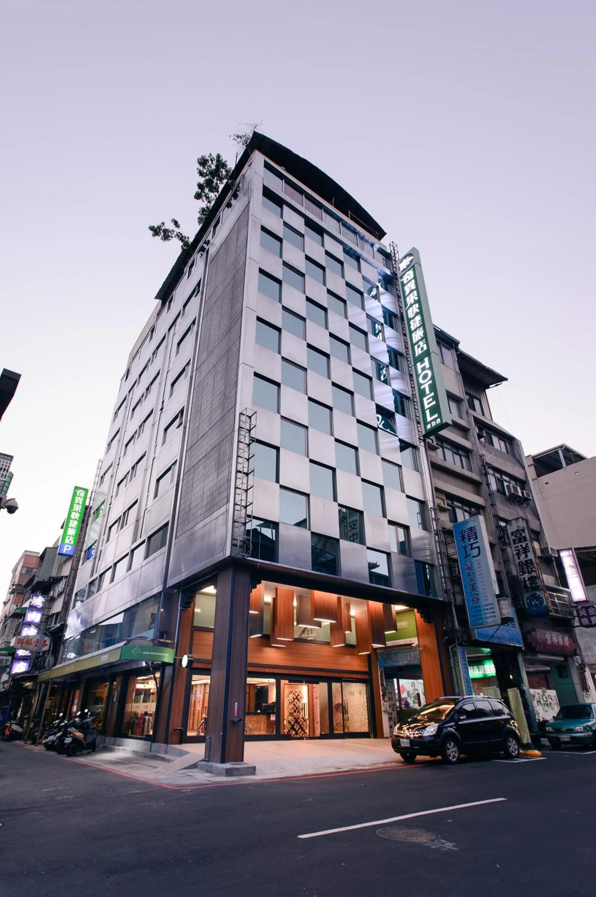 Property building in Kiwi Express Hotel - Chenggong Rd