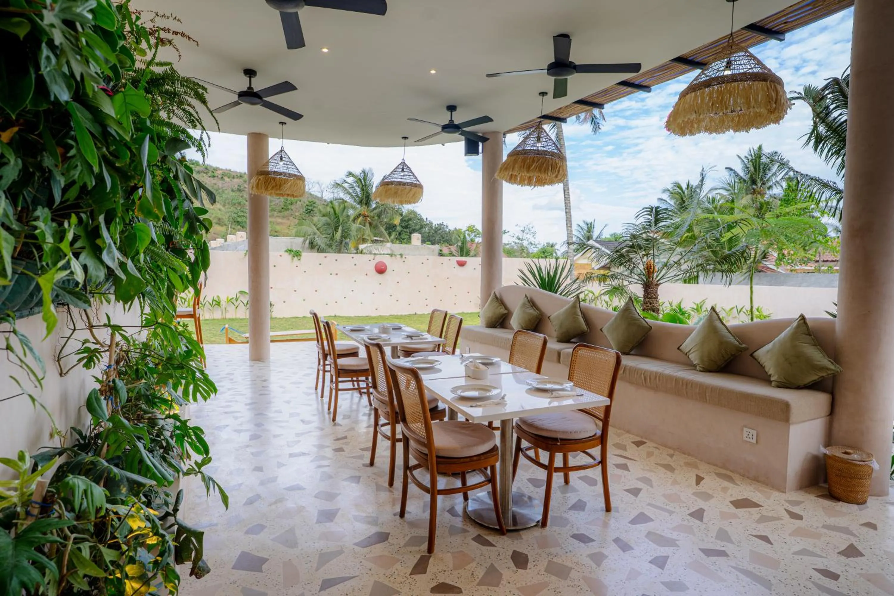 Restaurant/places to eat in Tiu Oasis Lombok