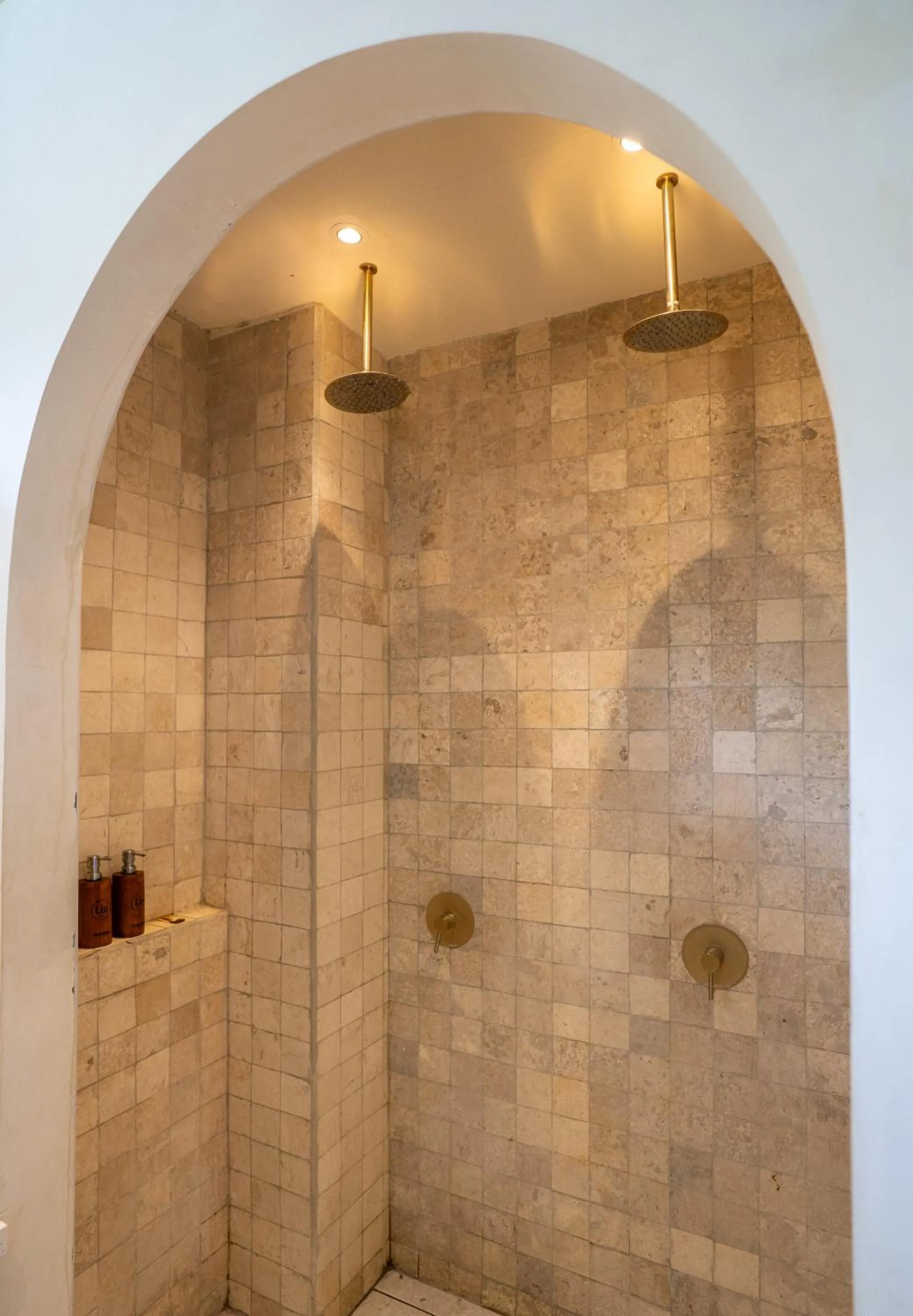 Shower in Tiu Oasis Lombok