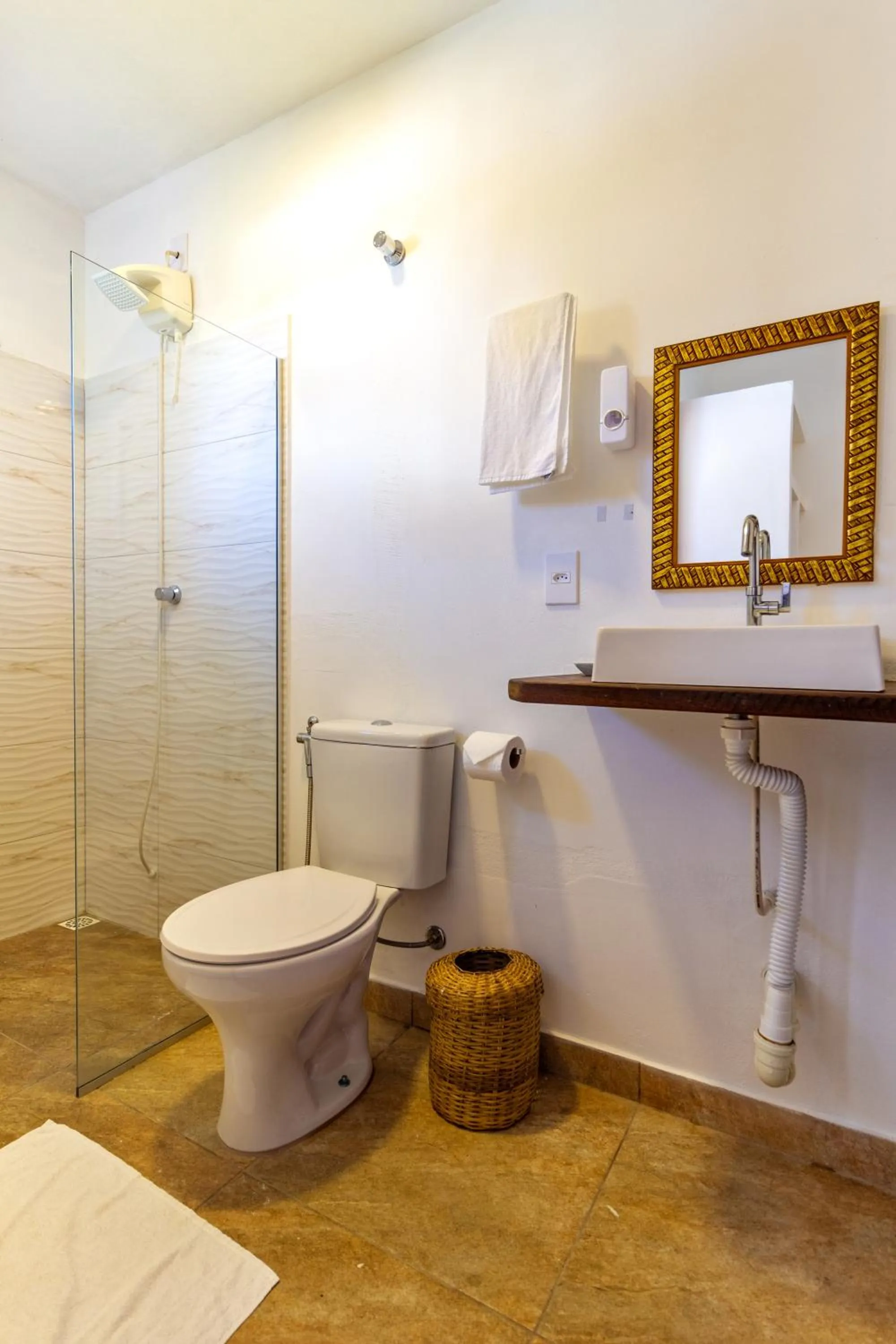 Toilet in Pousada Imperador do Espelho