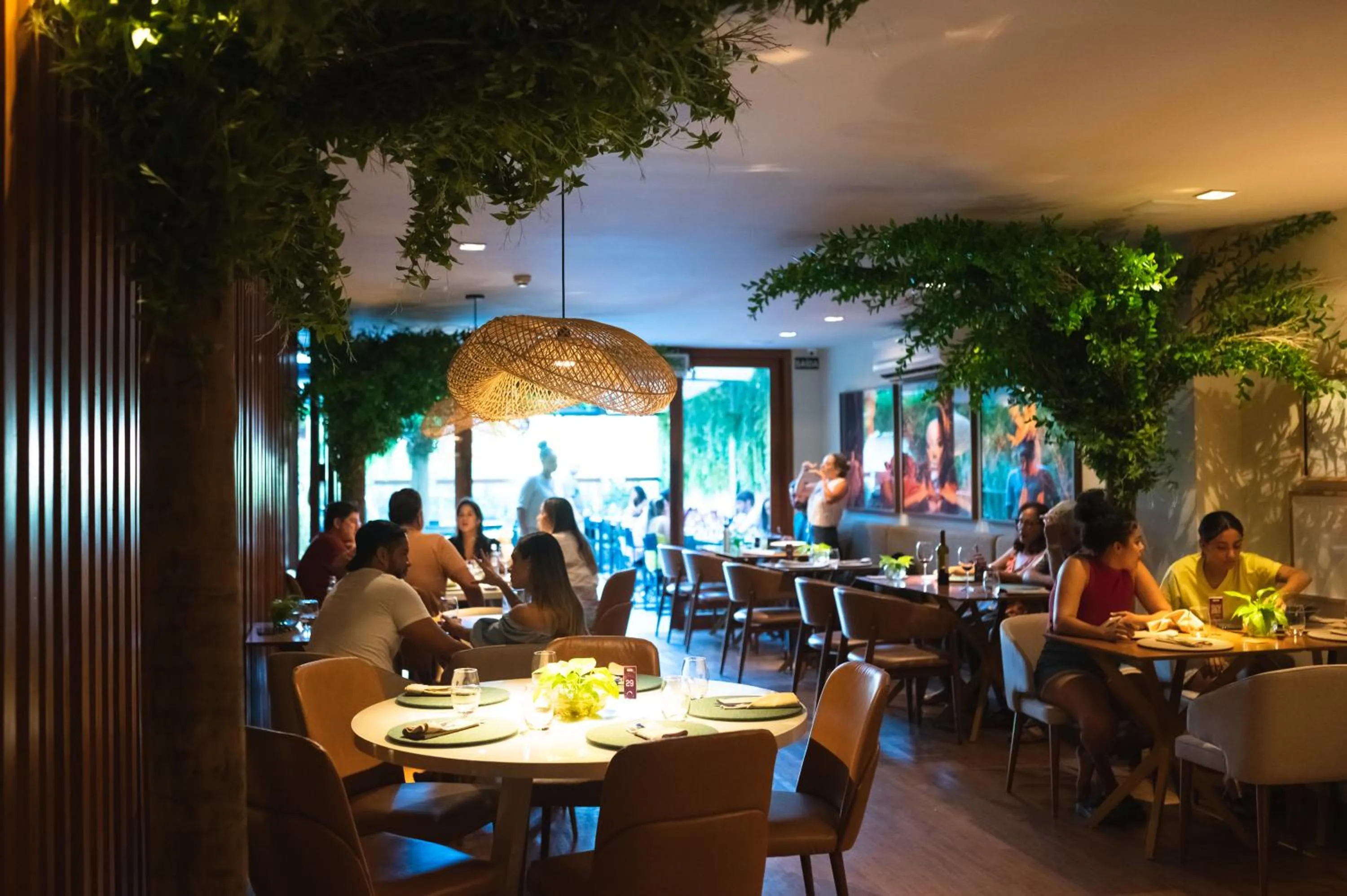 Restaurant/places to eat in Canto Hotel