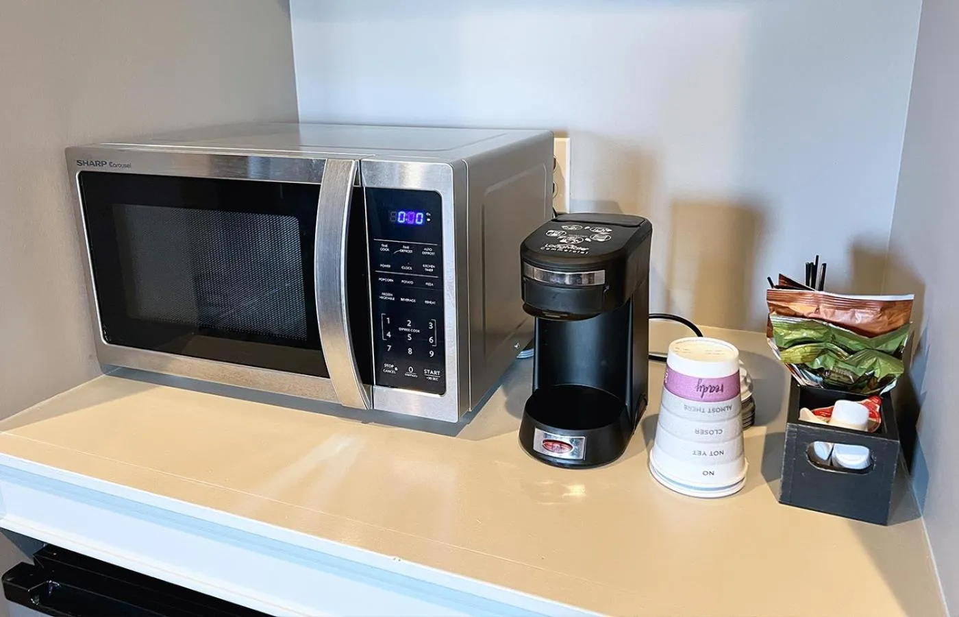 Coffee/tea facilities in Inn at Elijah McLean's