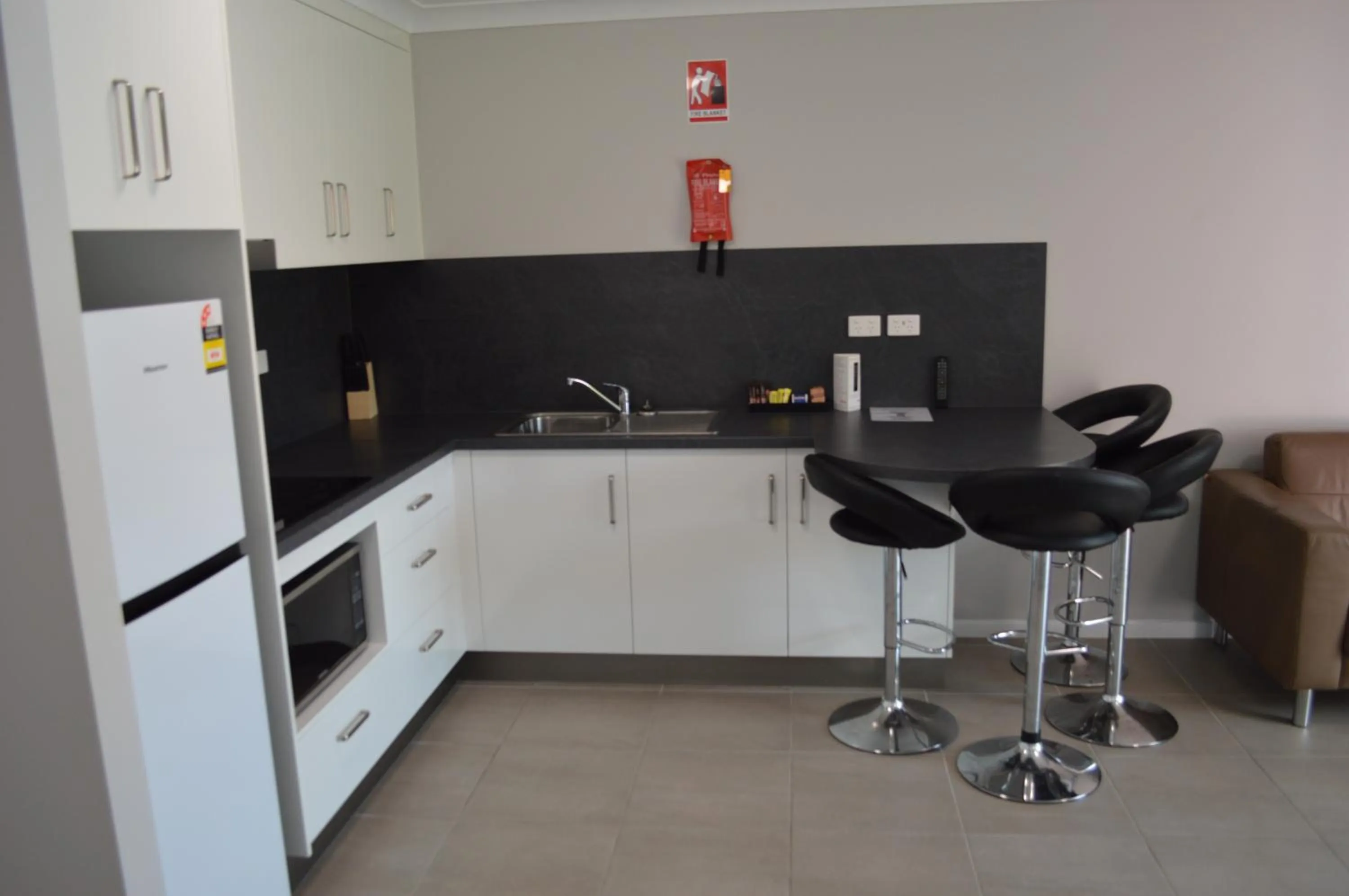 kitchen in Monte Carlo Motor Inn