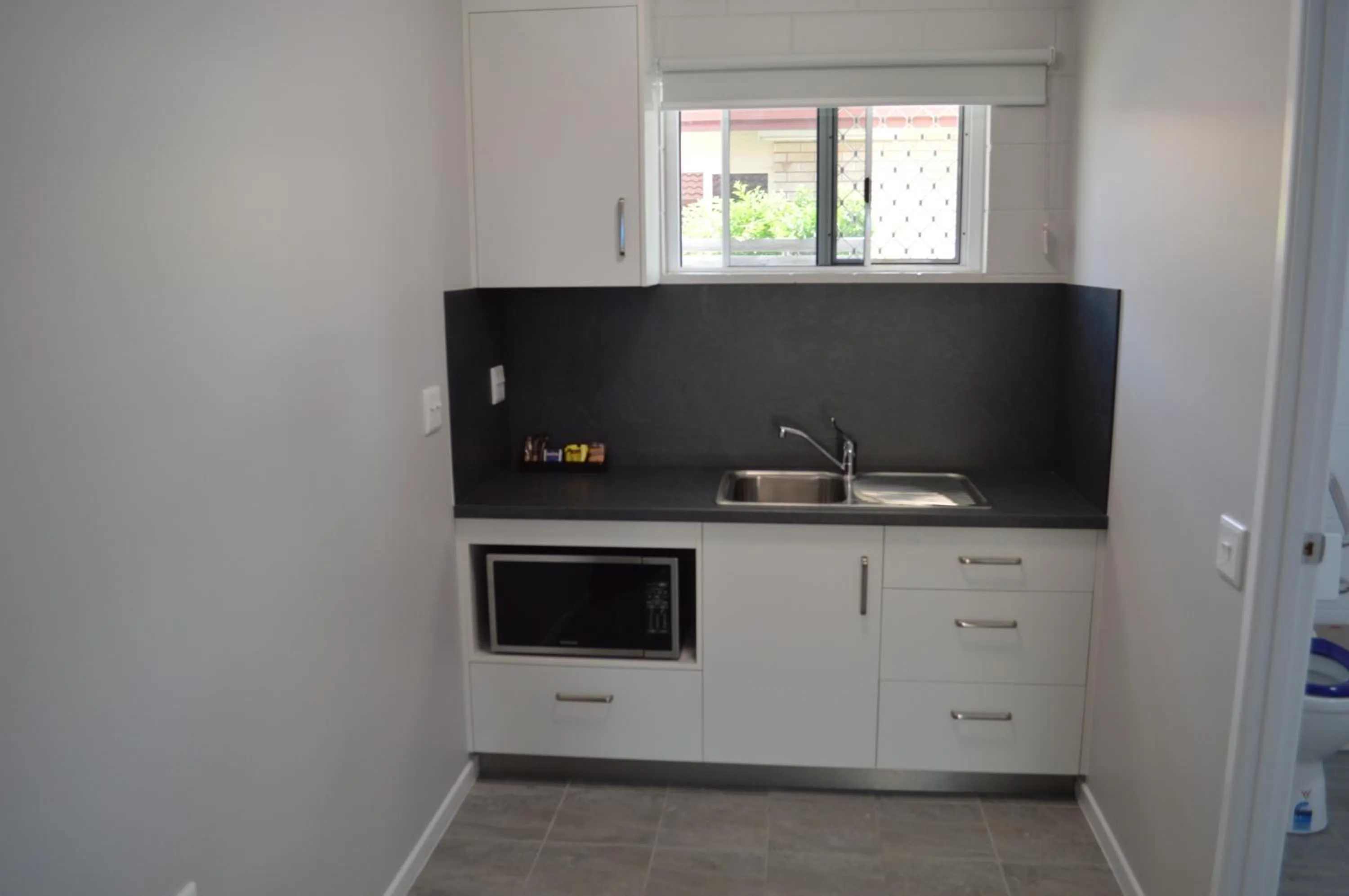 kitchen in Monte Carlo Motor Inn