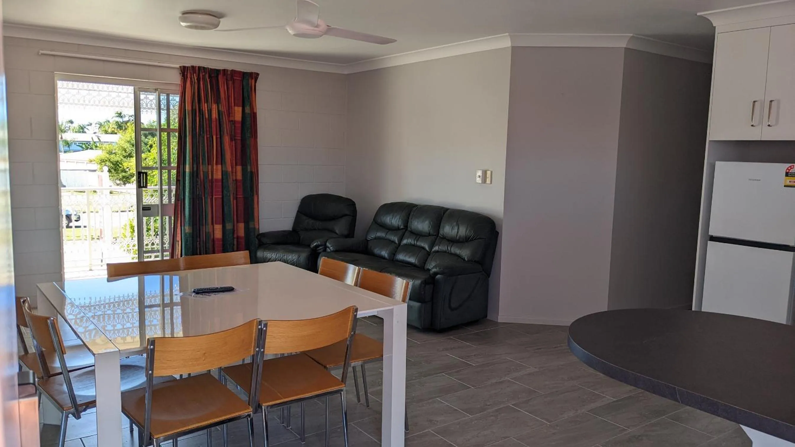 Living room in Monte Carlo Motor Inn