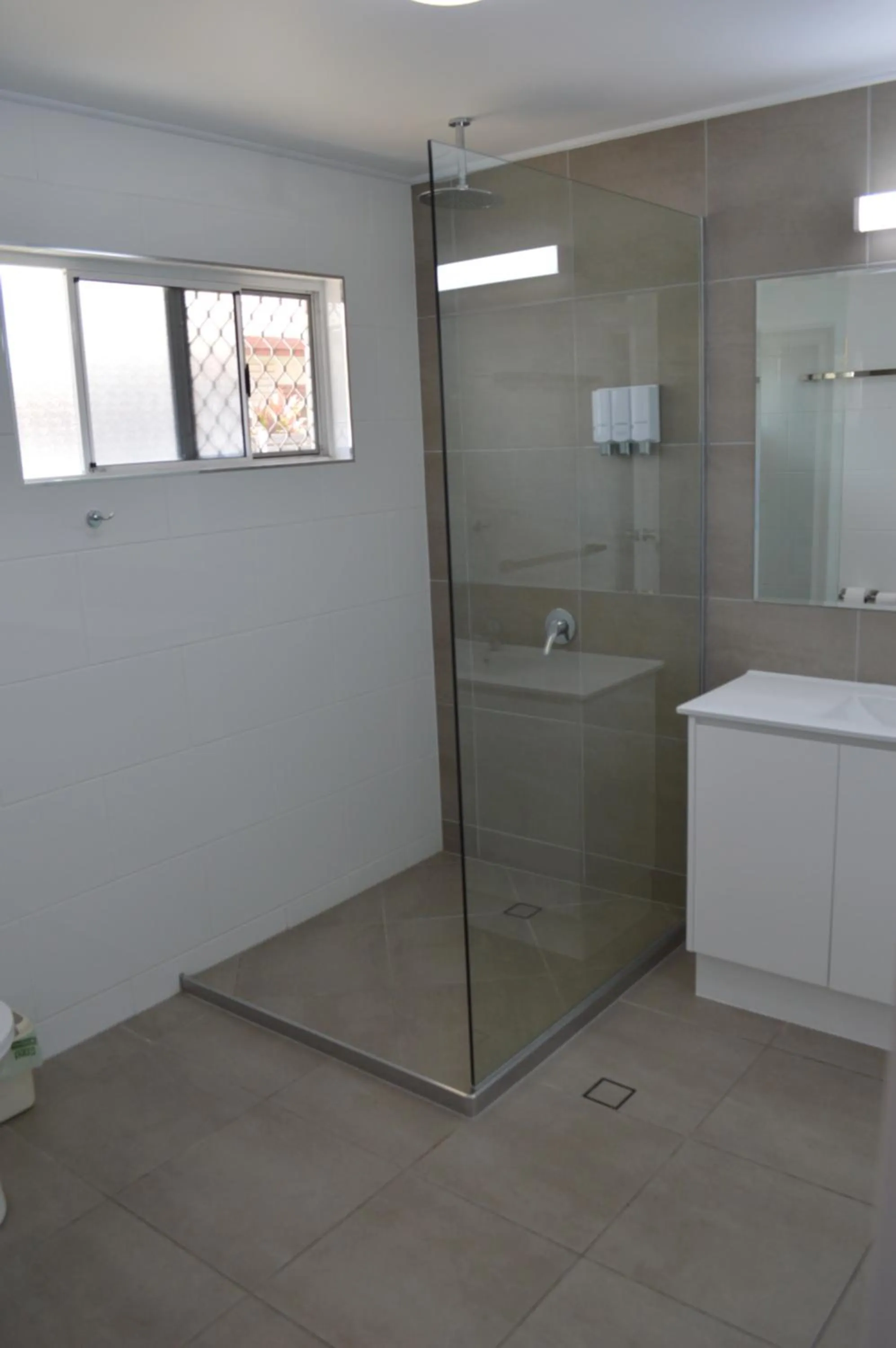 Bathroom in Monte Carlo Motor Inn