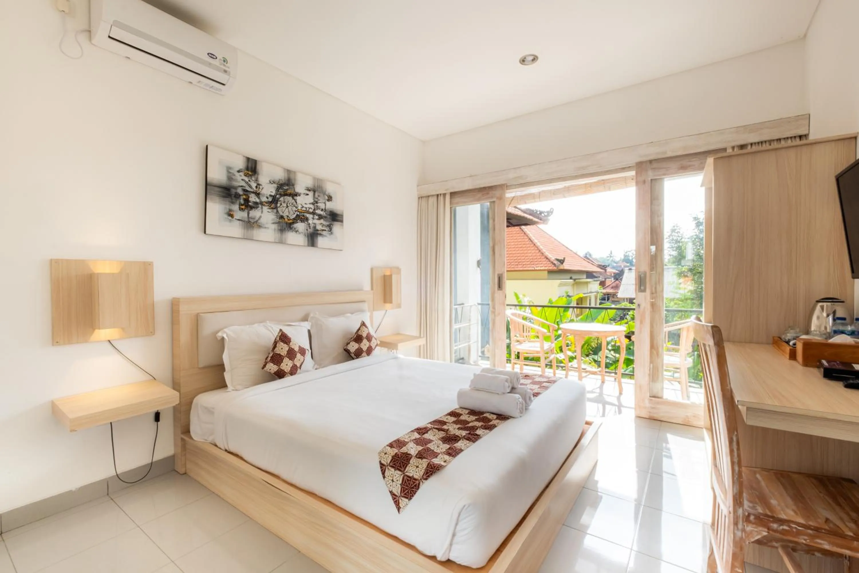 Bedroom, Bed in Suweta Homestay with Private Pool by Supala