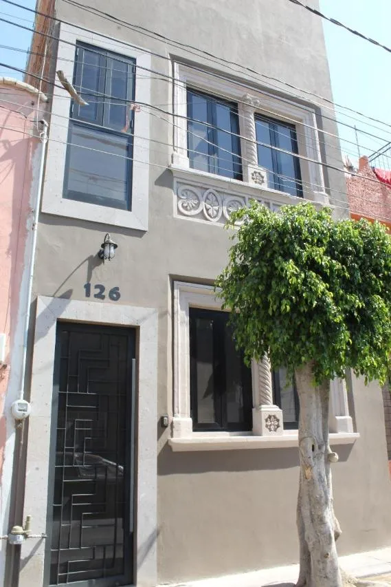 Facade/entrance in La Casa Mia Leon
