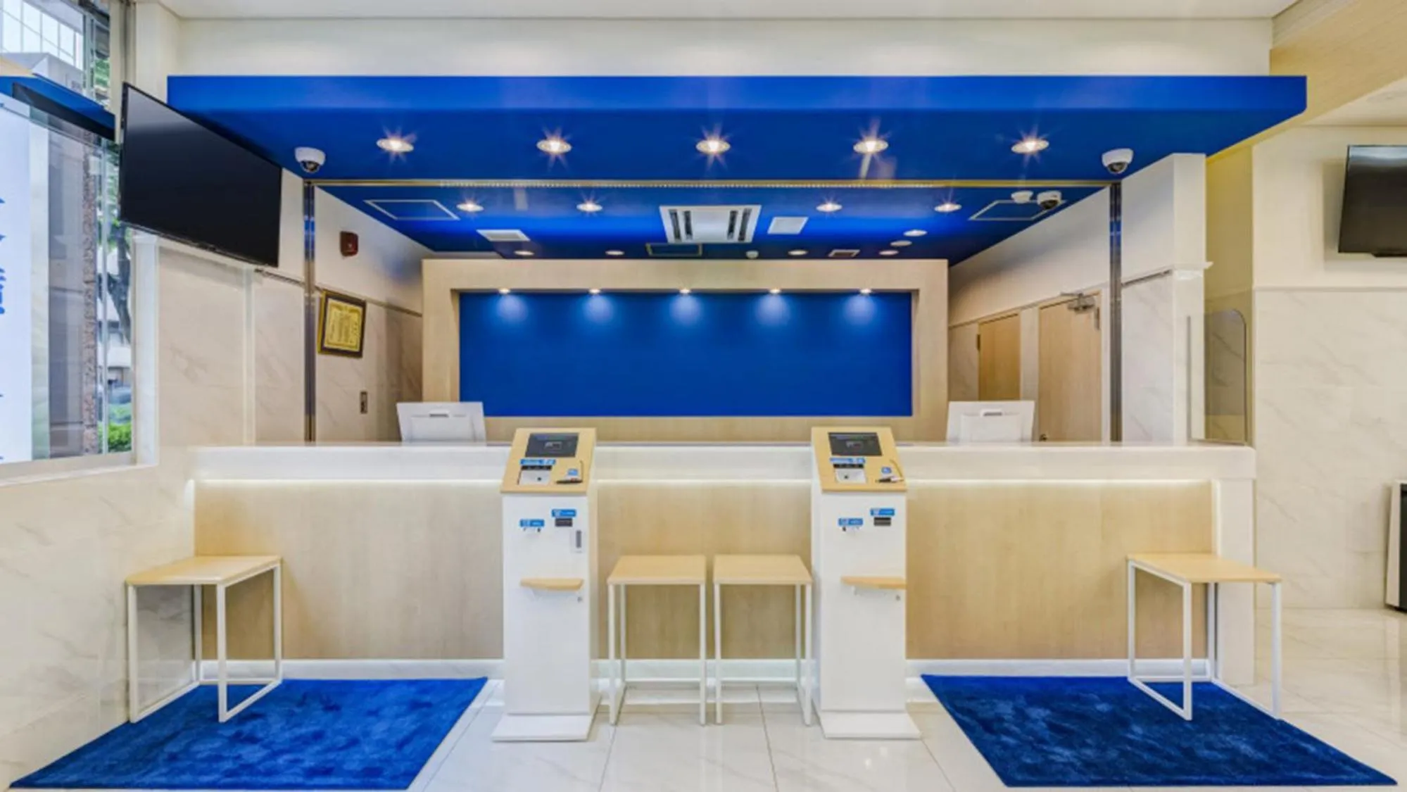 Lobby or reception in Toyoko Inn Tozai-sen Kiba-eki