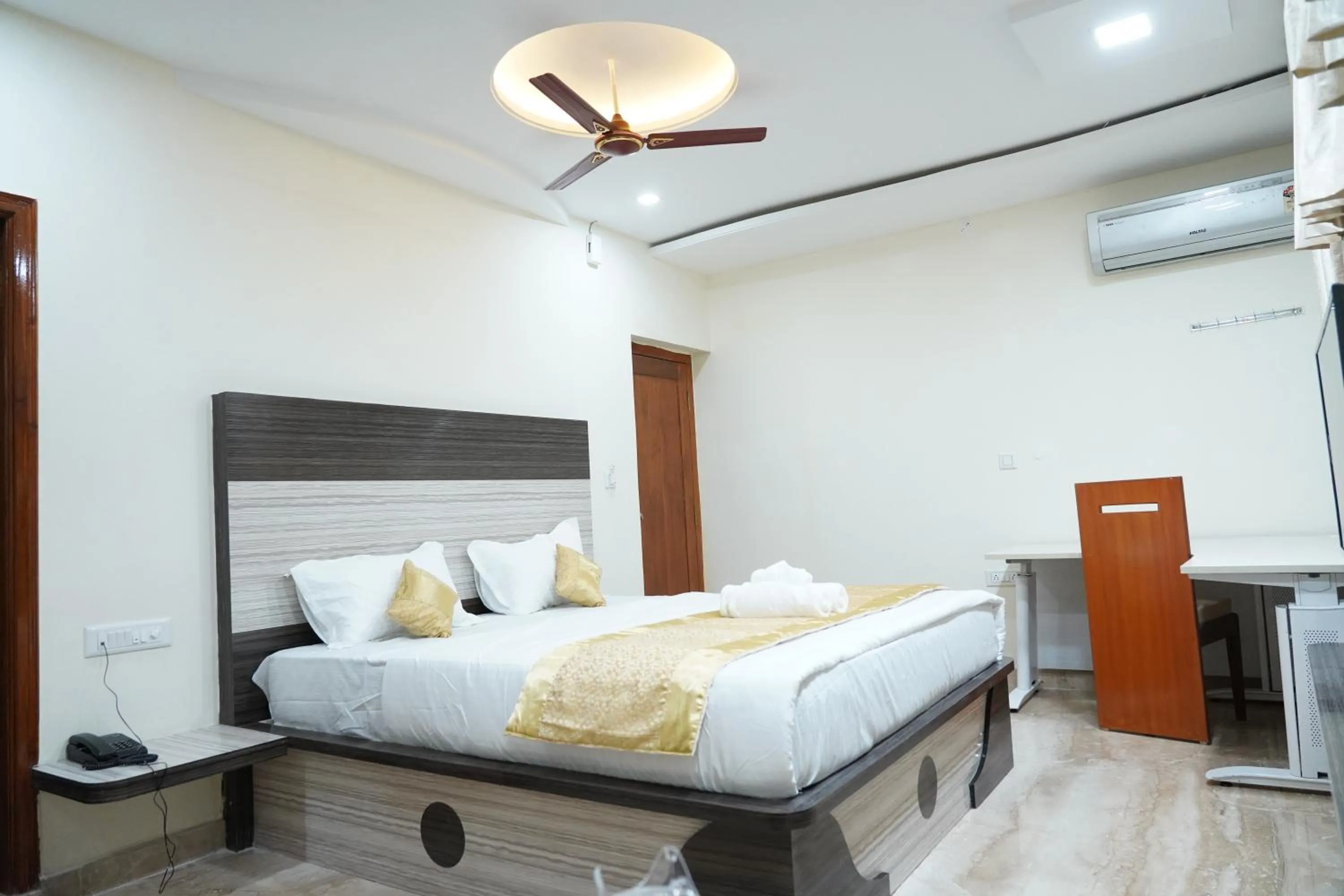 Photo of the whole room in Classia Suites