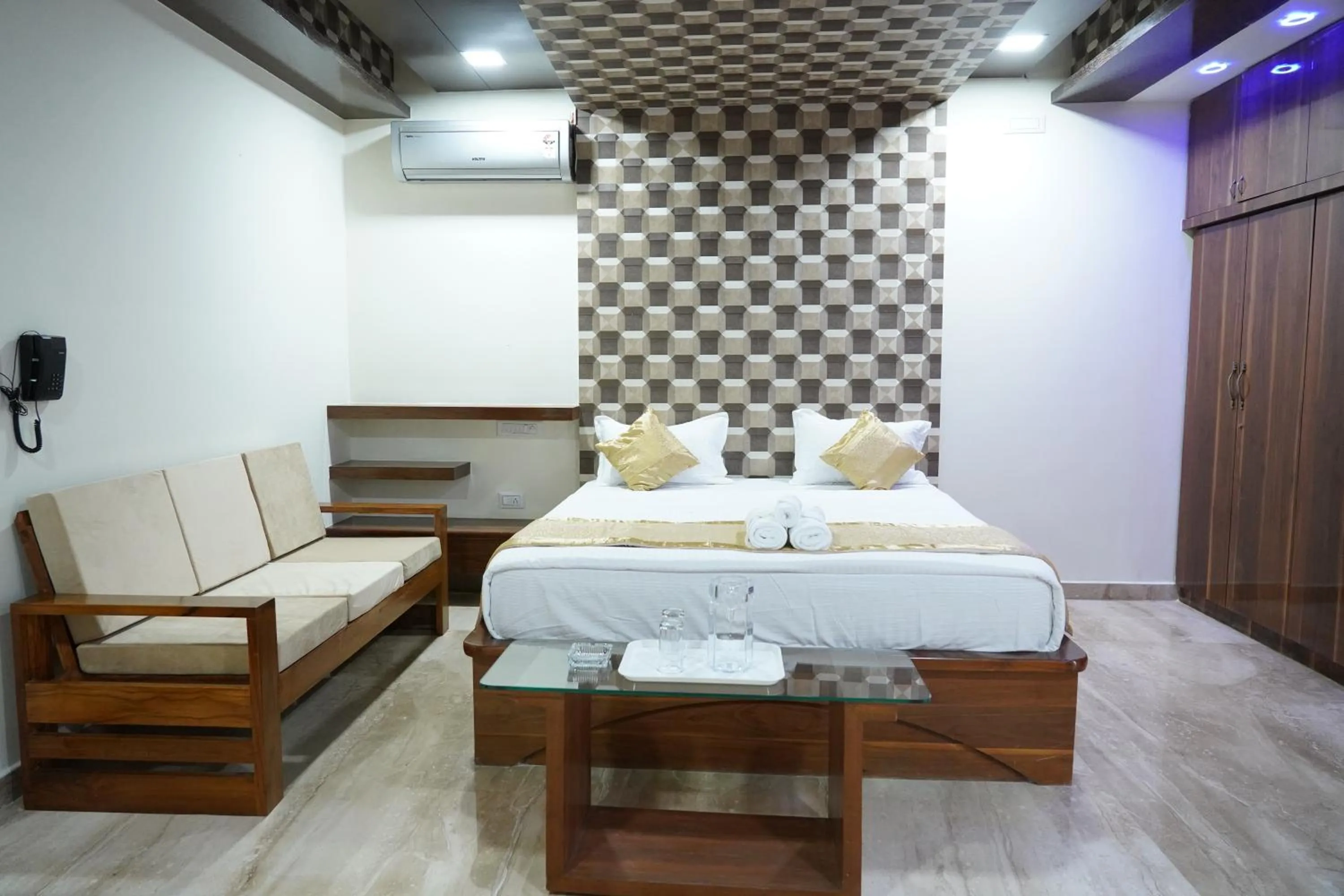 Photo of the whole room in Classia Suites