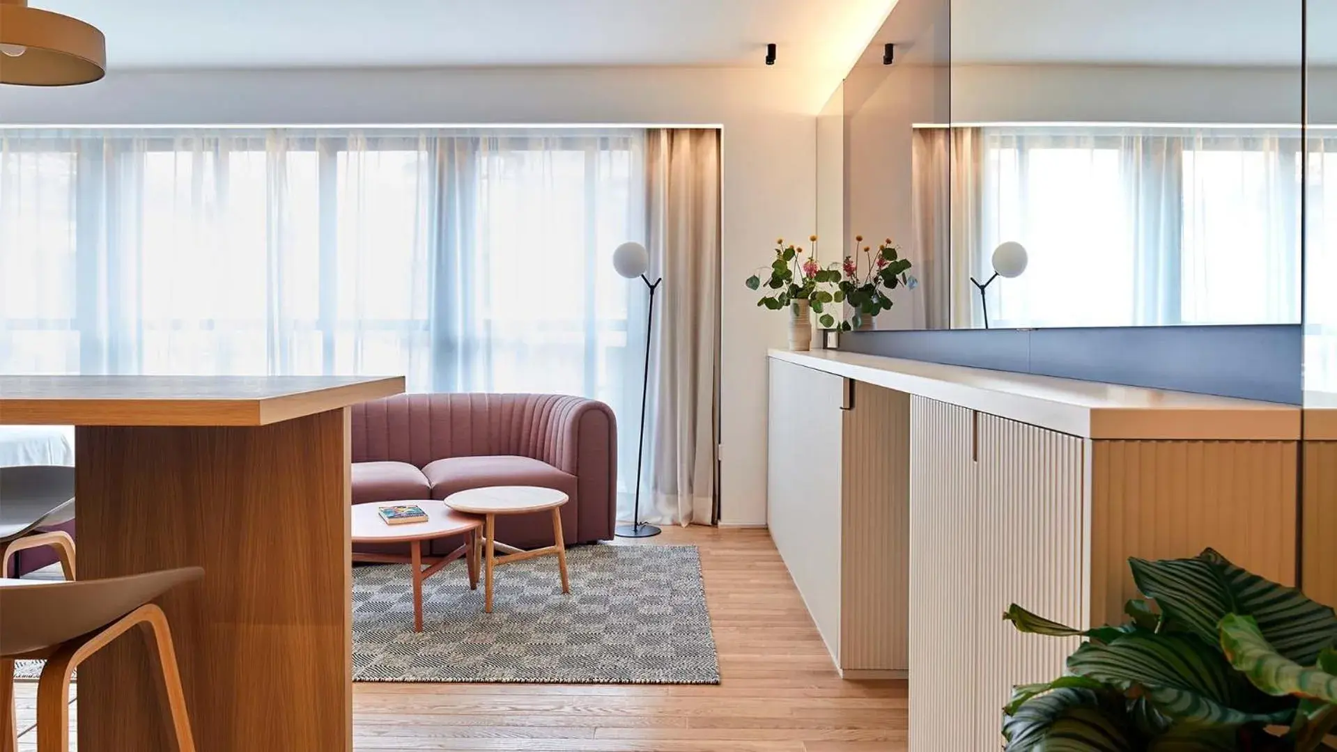 Family Room in 60 Balconies Iconic Family Room in 60 Balconies Iconic