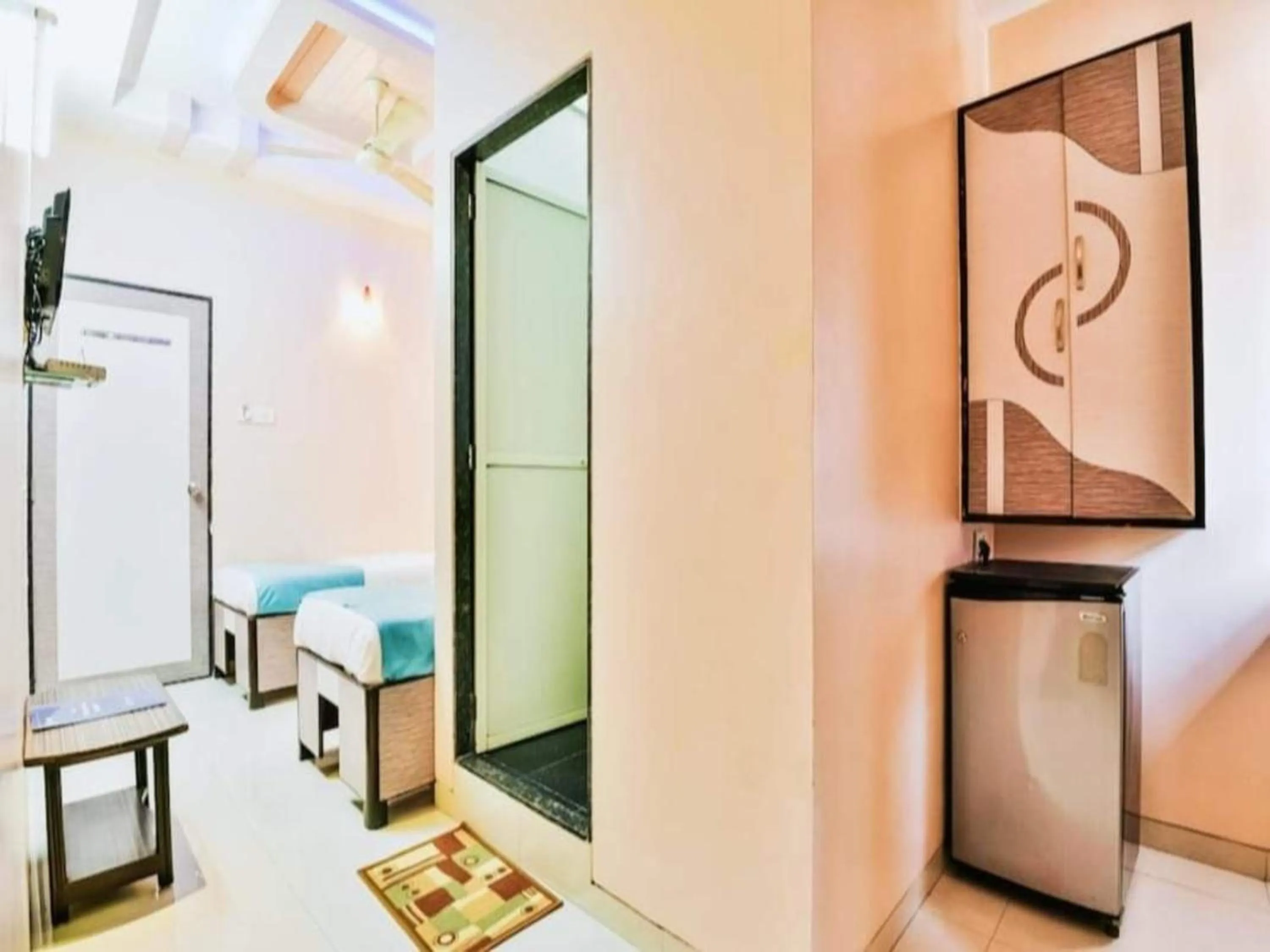 Bathroom in Hotel Broadway Colaba