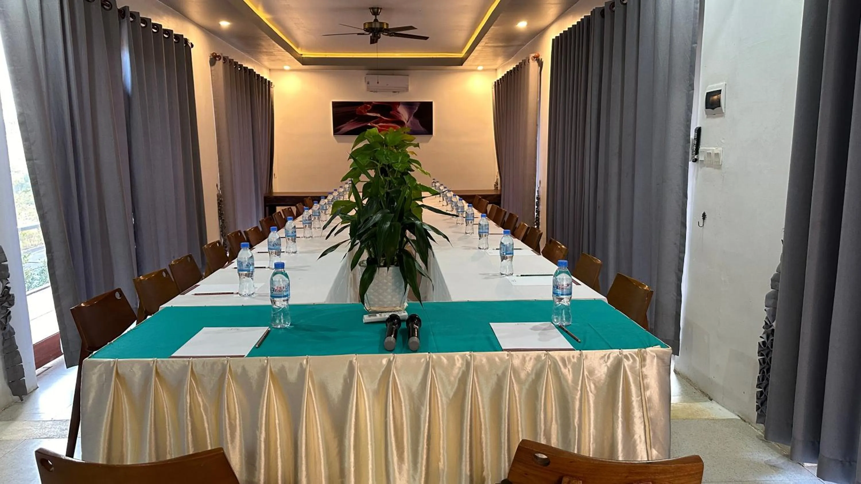 Meeting/conference room in Pidoma Resort by EHM