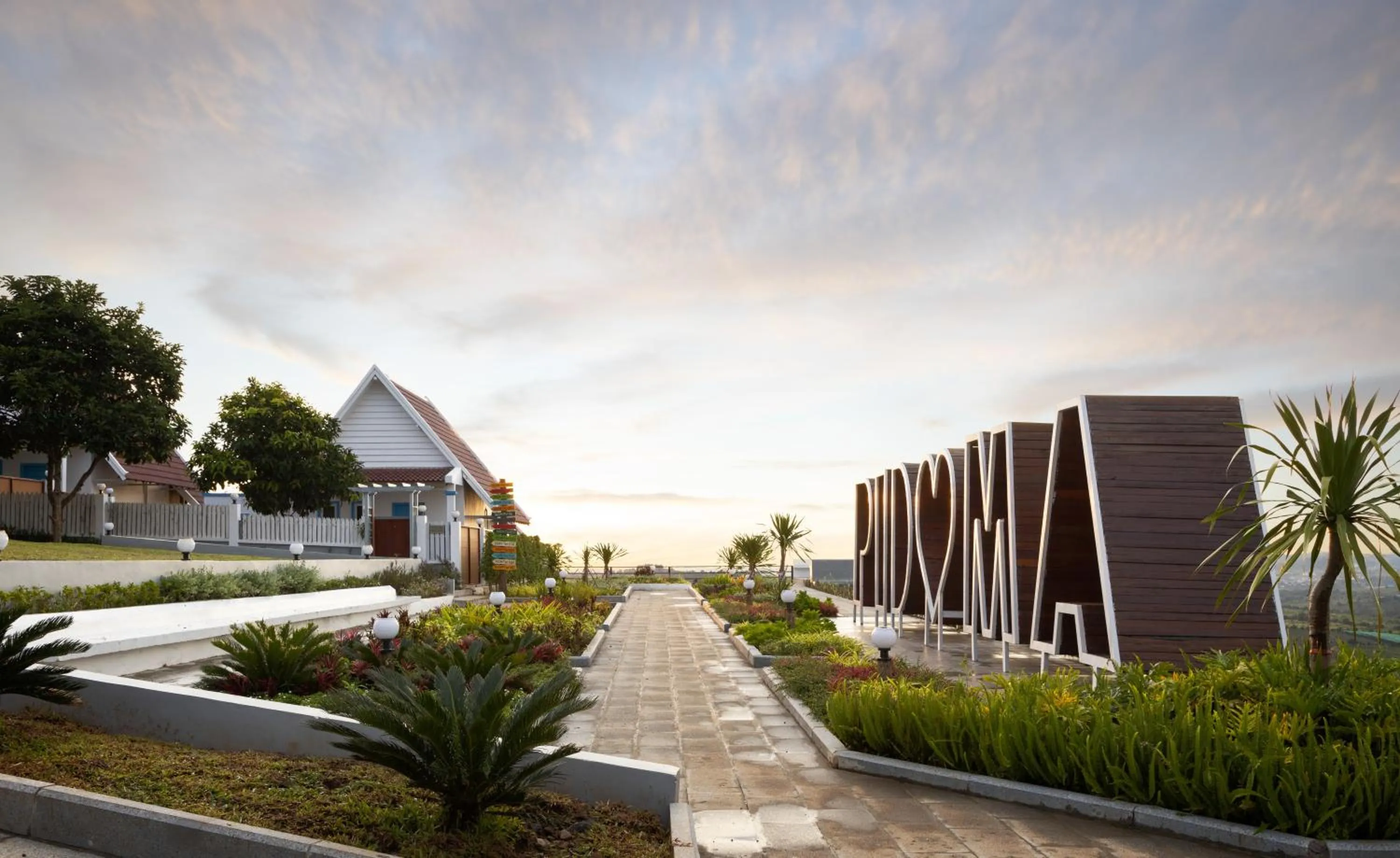 Property building in Pidoma Resort by EHM