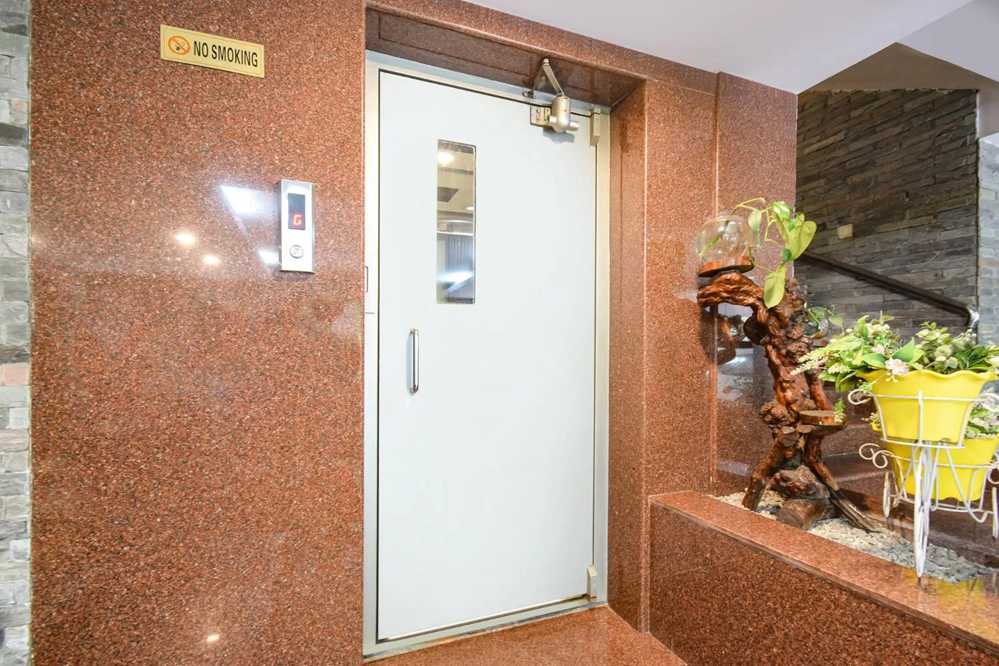 elevator in FabHotel A&M - Nr LV Prasad Institute, Banjara Hills