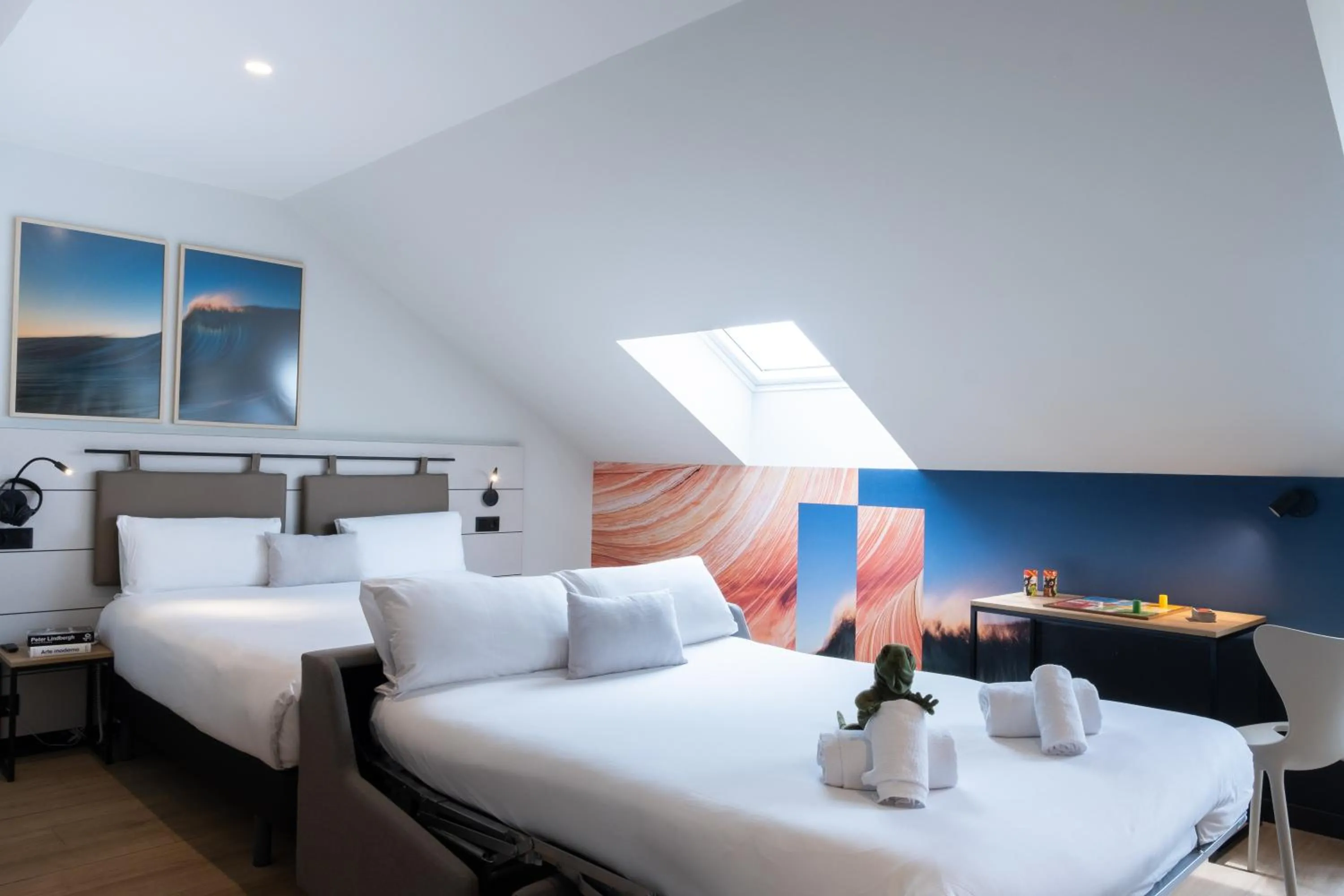 Bedroom, Bed in ibis Styles Santander