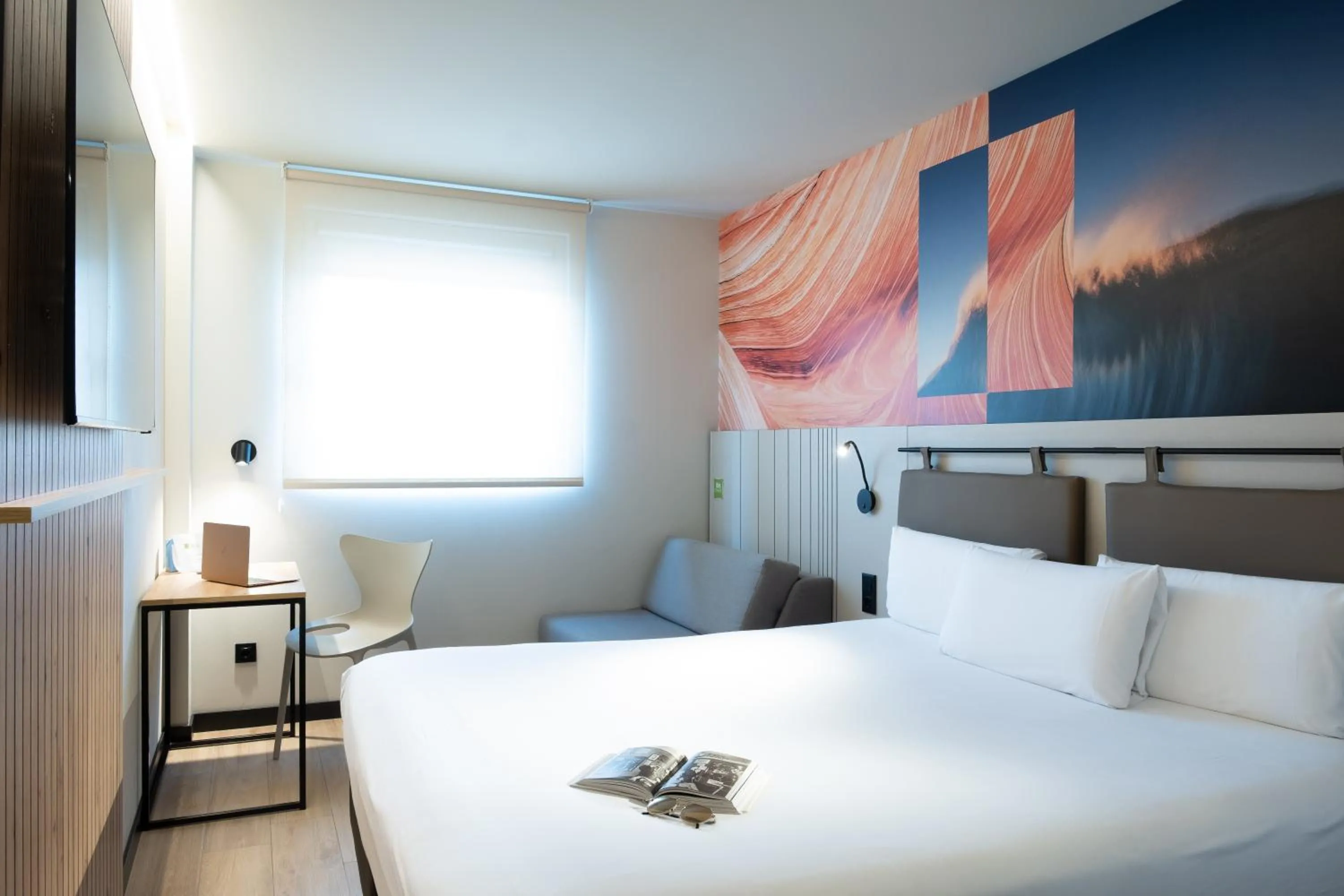 Bed in ibis Styles Santander