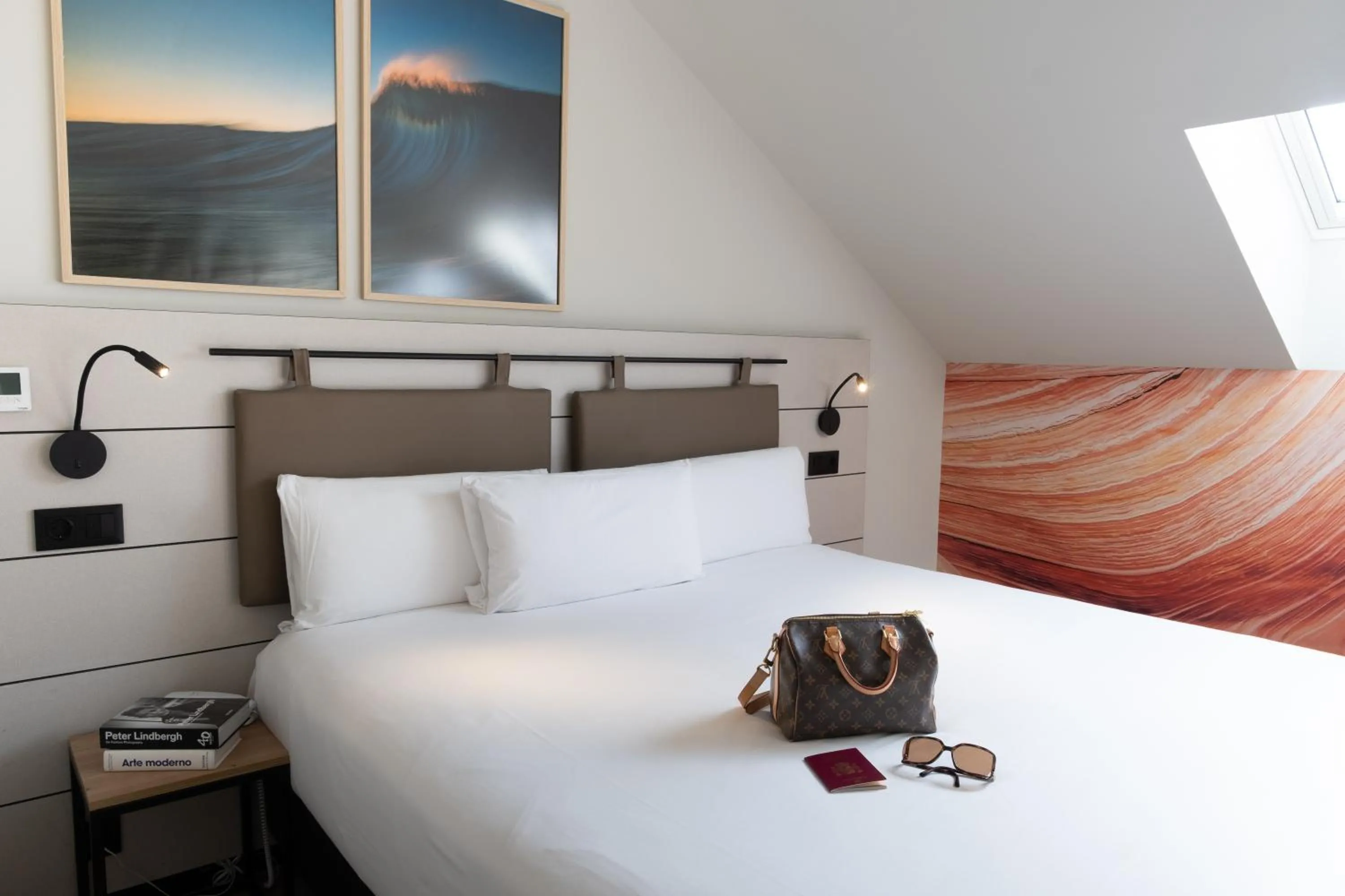 Bedroom, Bed in ibis Styles Santander