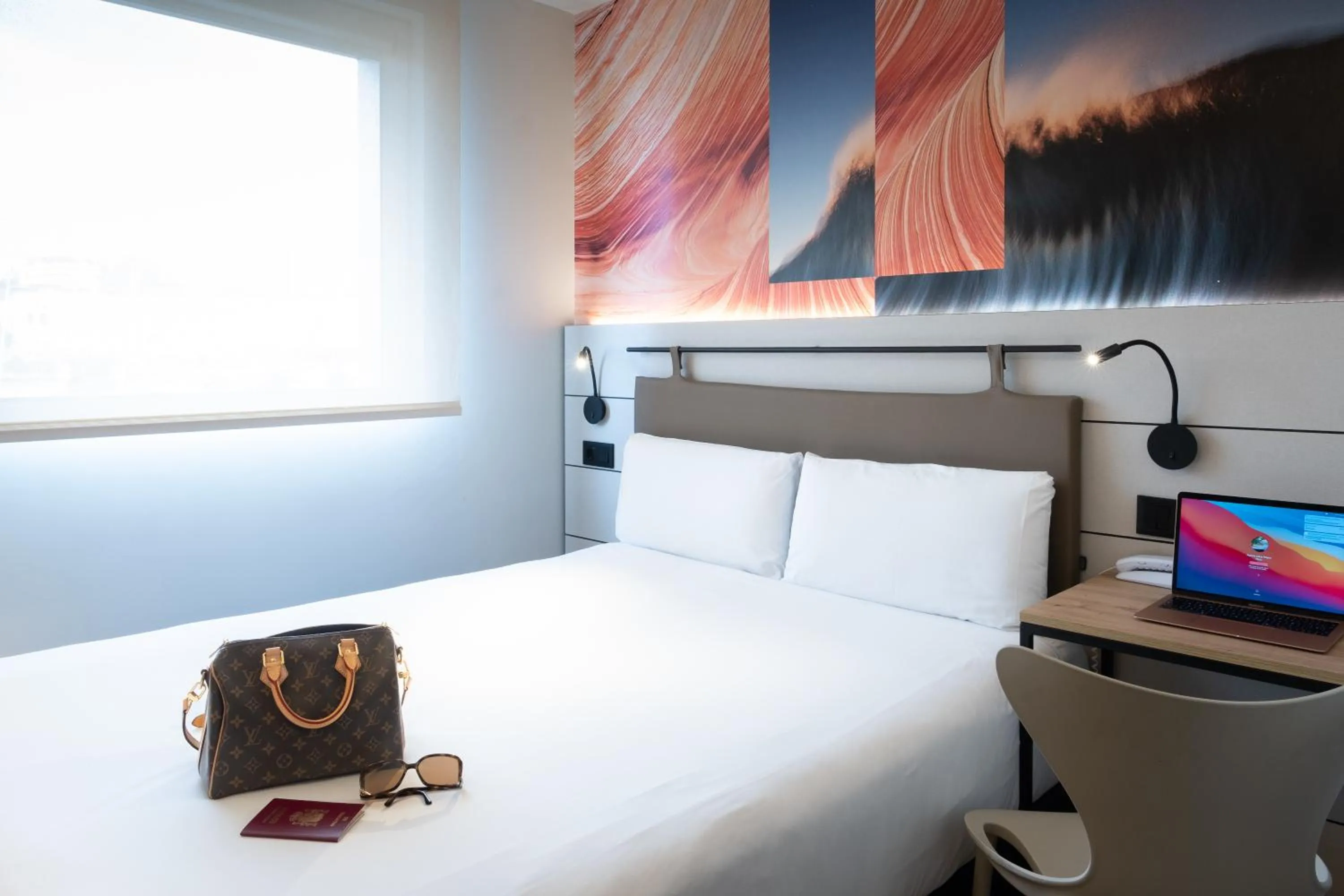 Bedroom, Bed in ibis Styles Santander