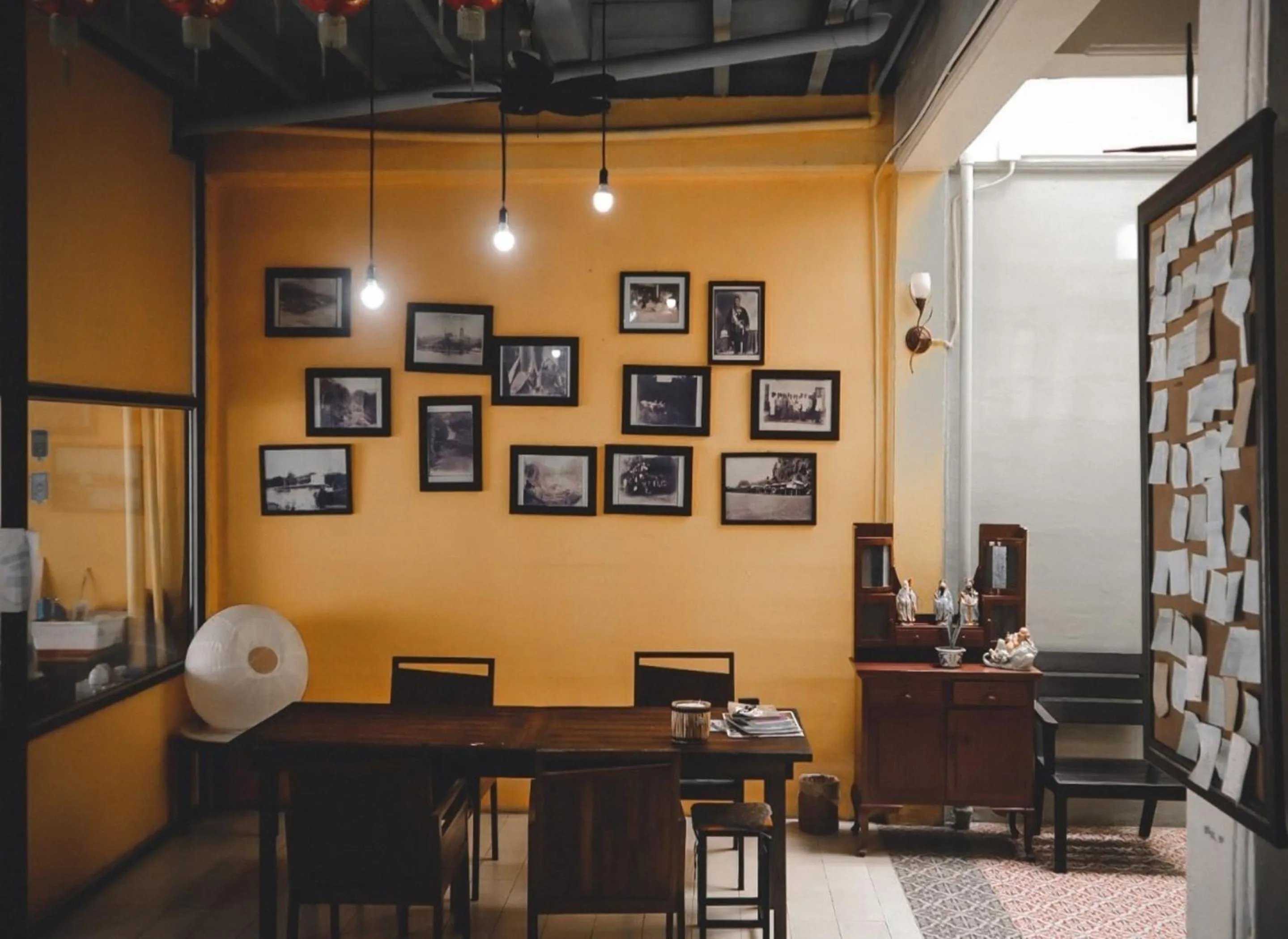 Decorative detail in Thaweesuk Heritage Homestay