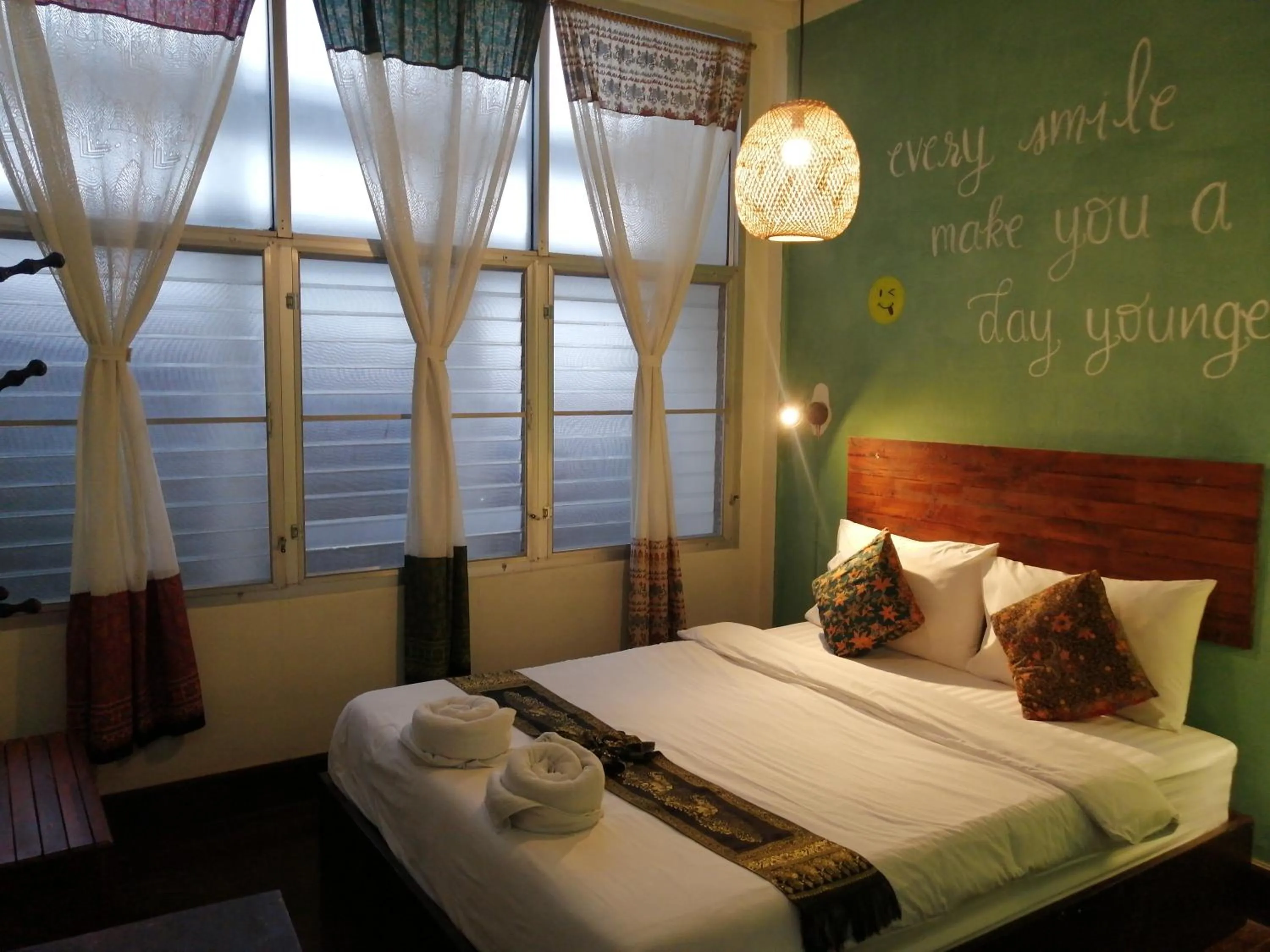 Bedroom, Bed in Thaweesuk Heritage Homestay