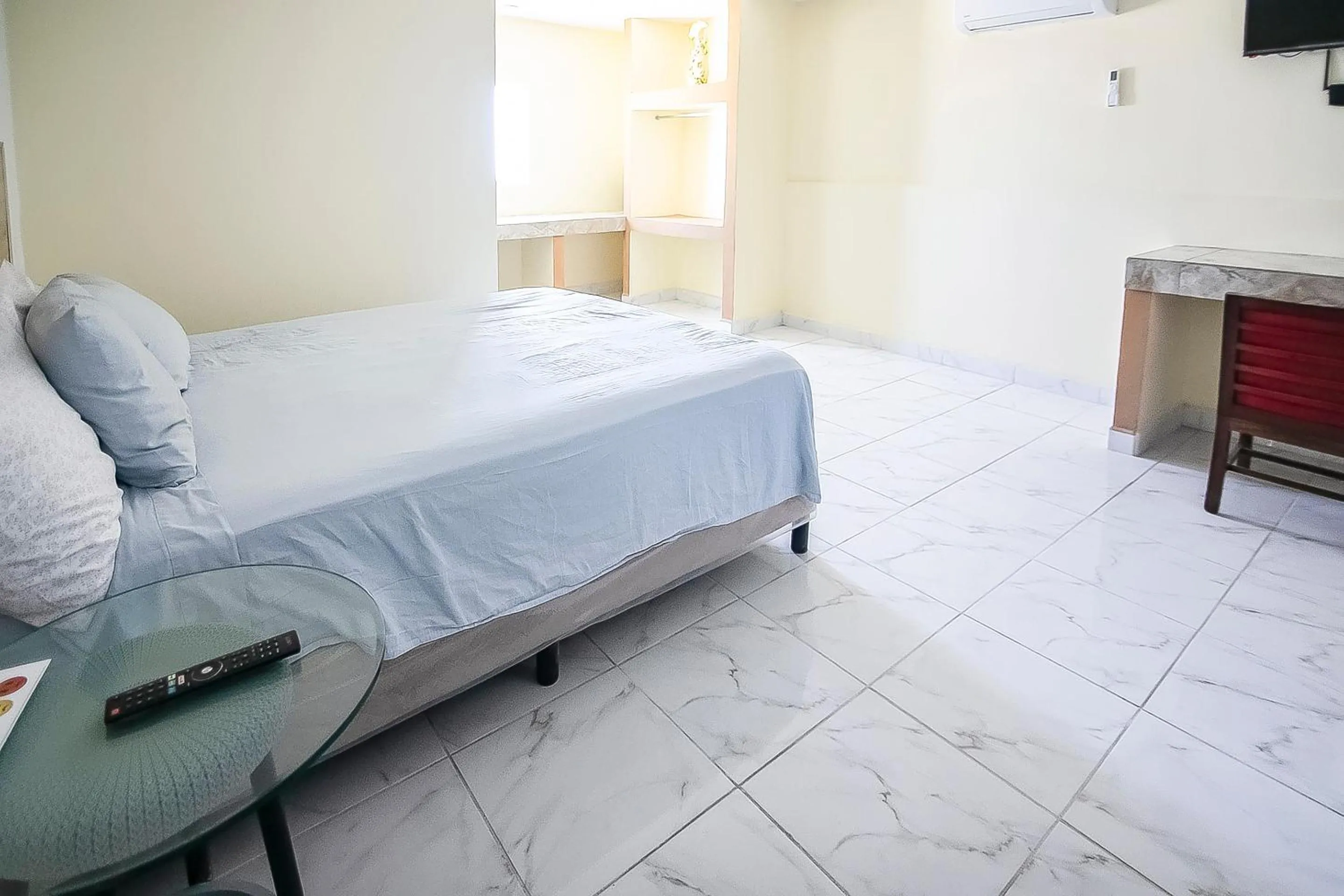 Bedroom, Bed in OYO Hotel Plaza Las Torres, Cabo San Lucas