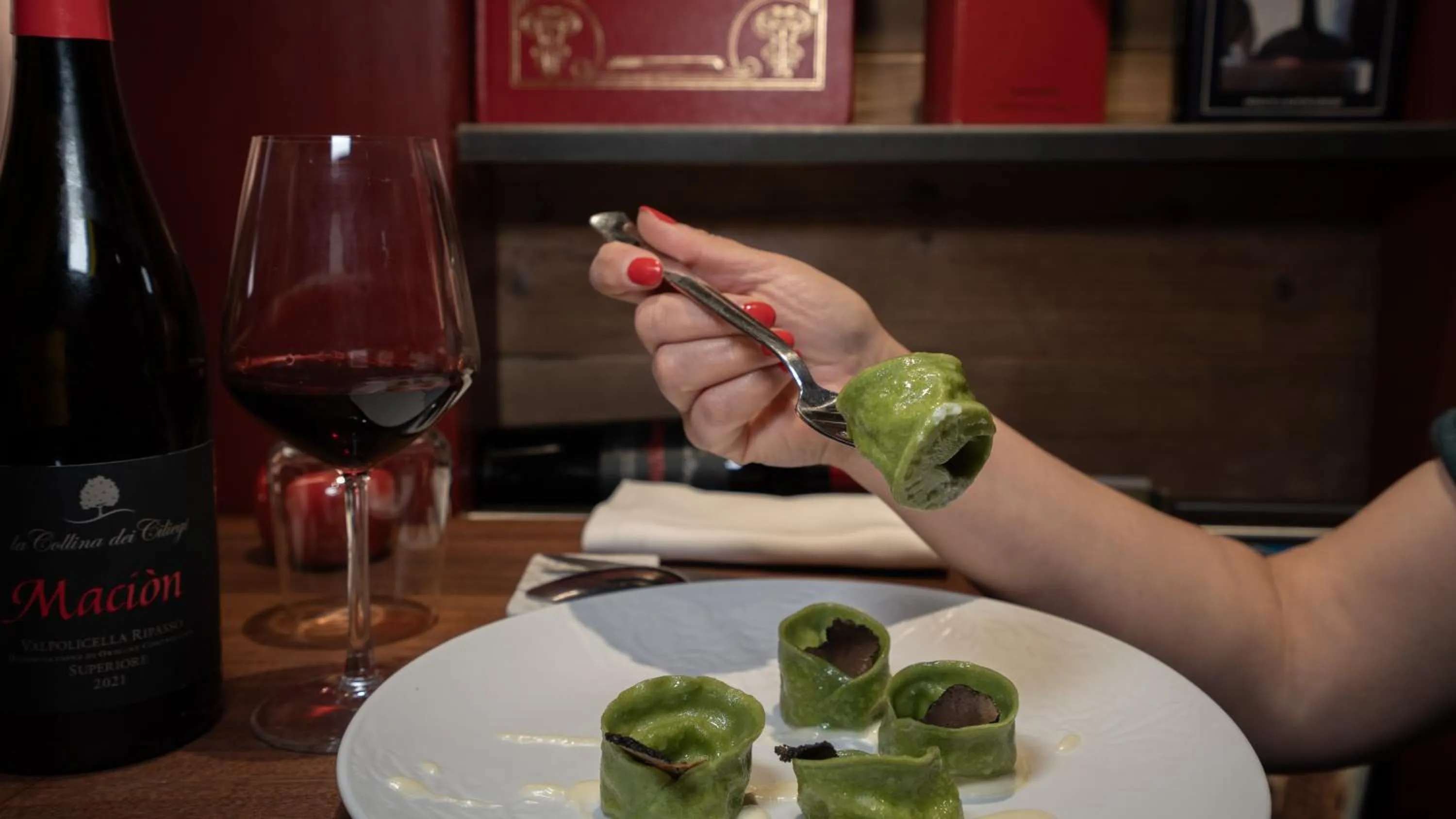 Restaurant/places to eat in Villa Balis Crema Verona Hills