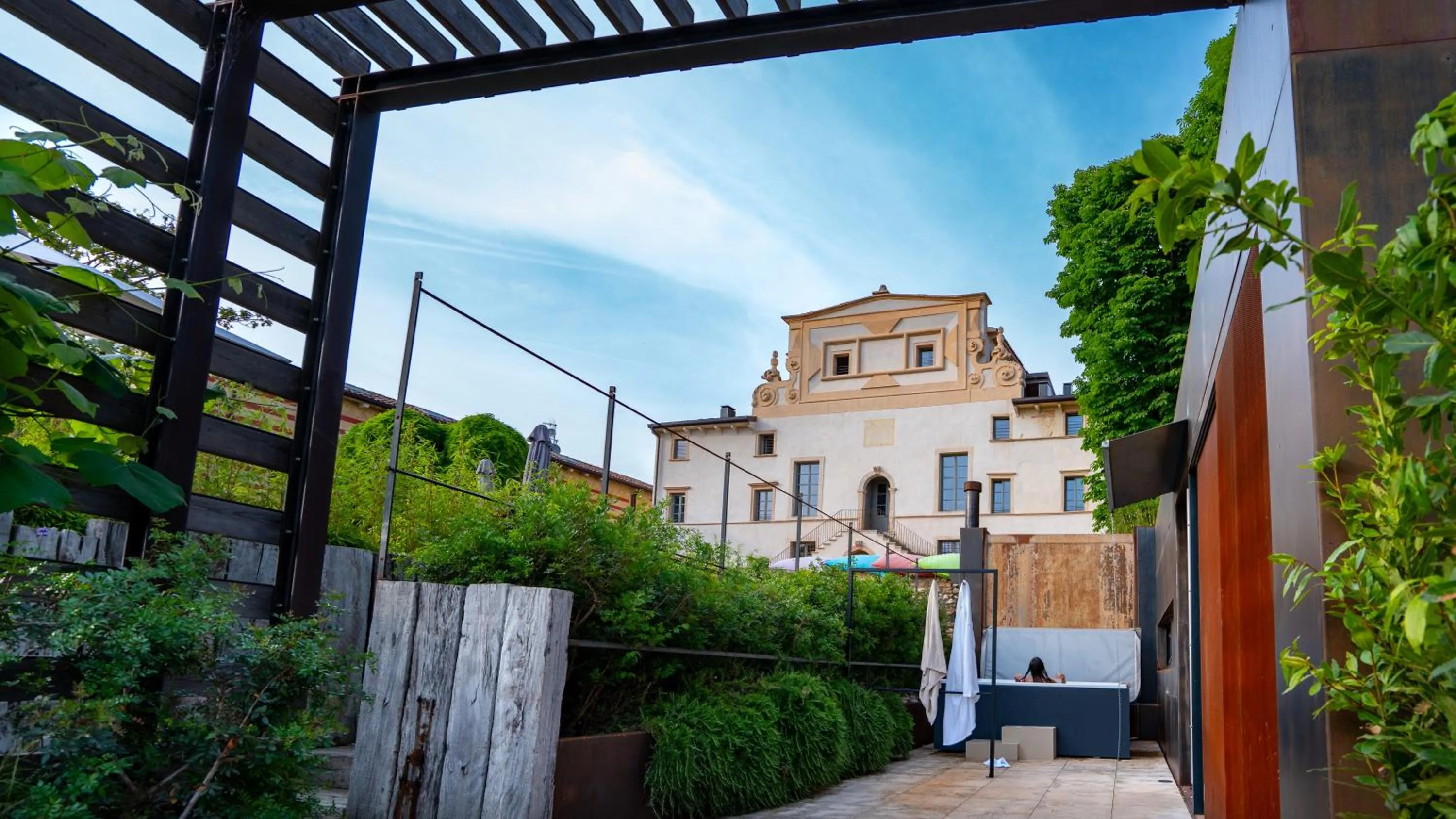 Property building in Villa Balis Crema Verona Hills