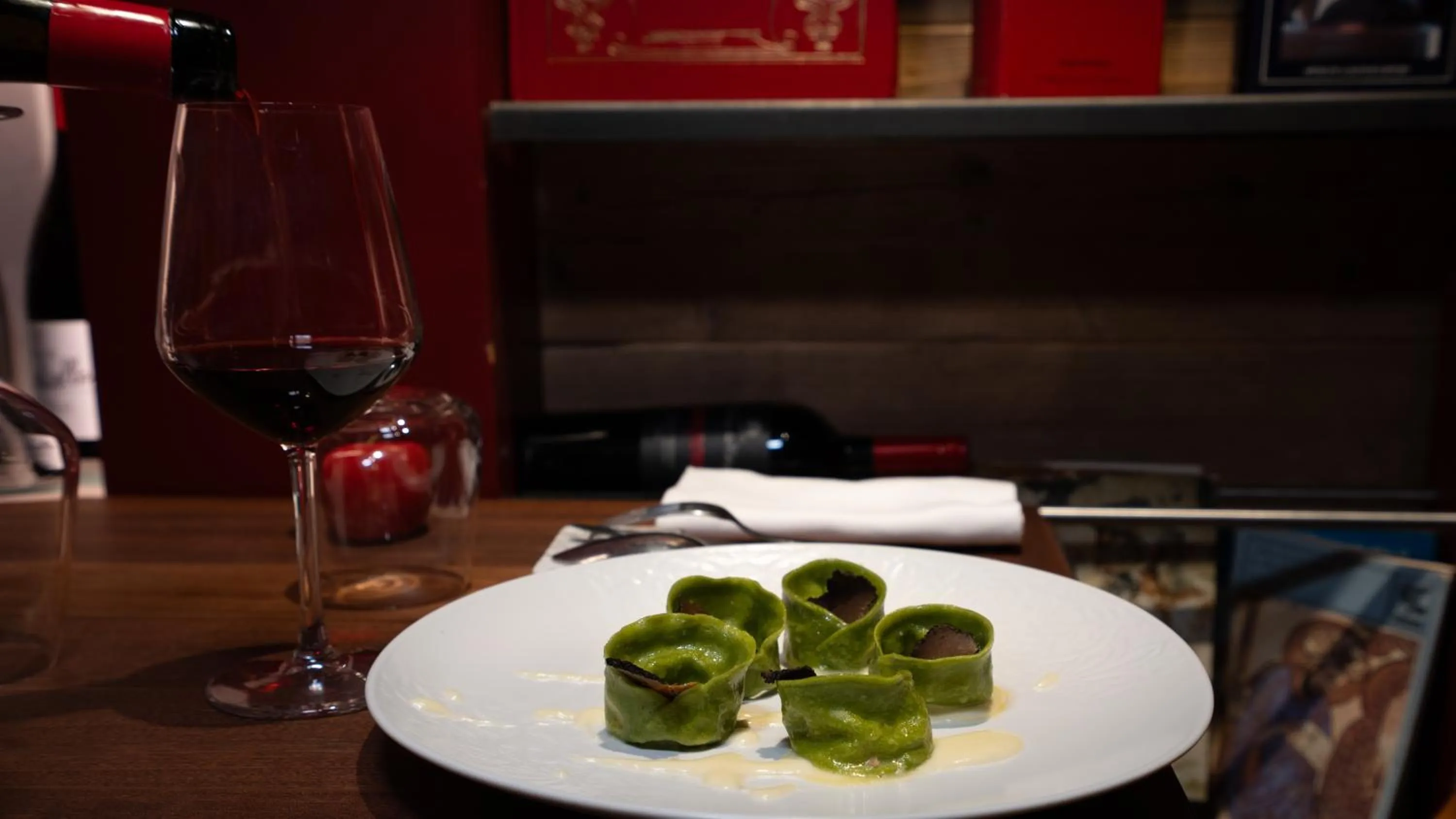 Restaurant/places to eat in Villa Balis Crema Verona Hills