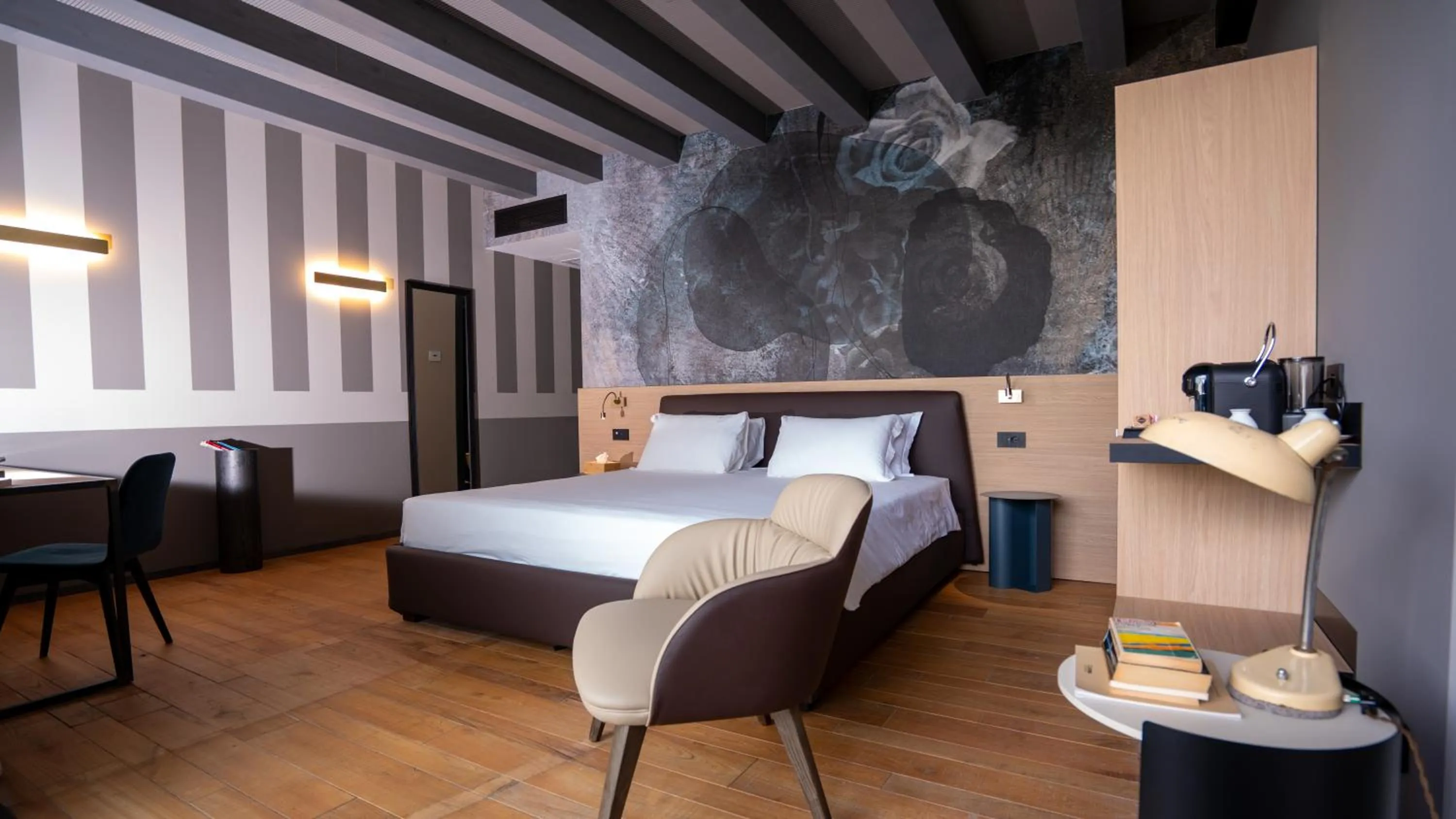 Bedroom, Bed in Villa Balis Crema Verona Hills