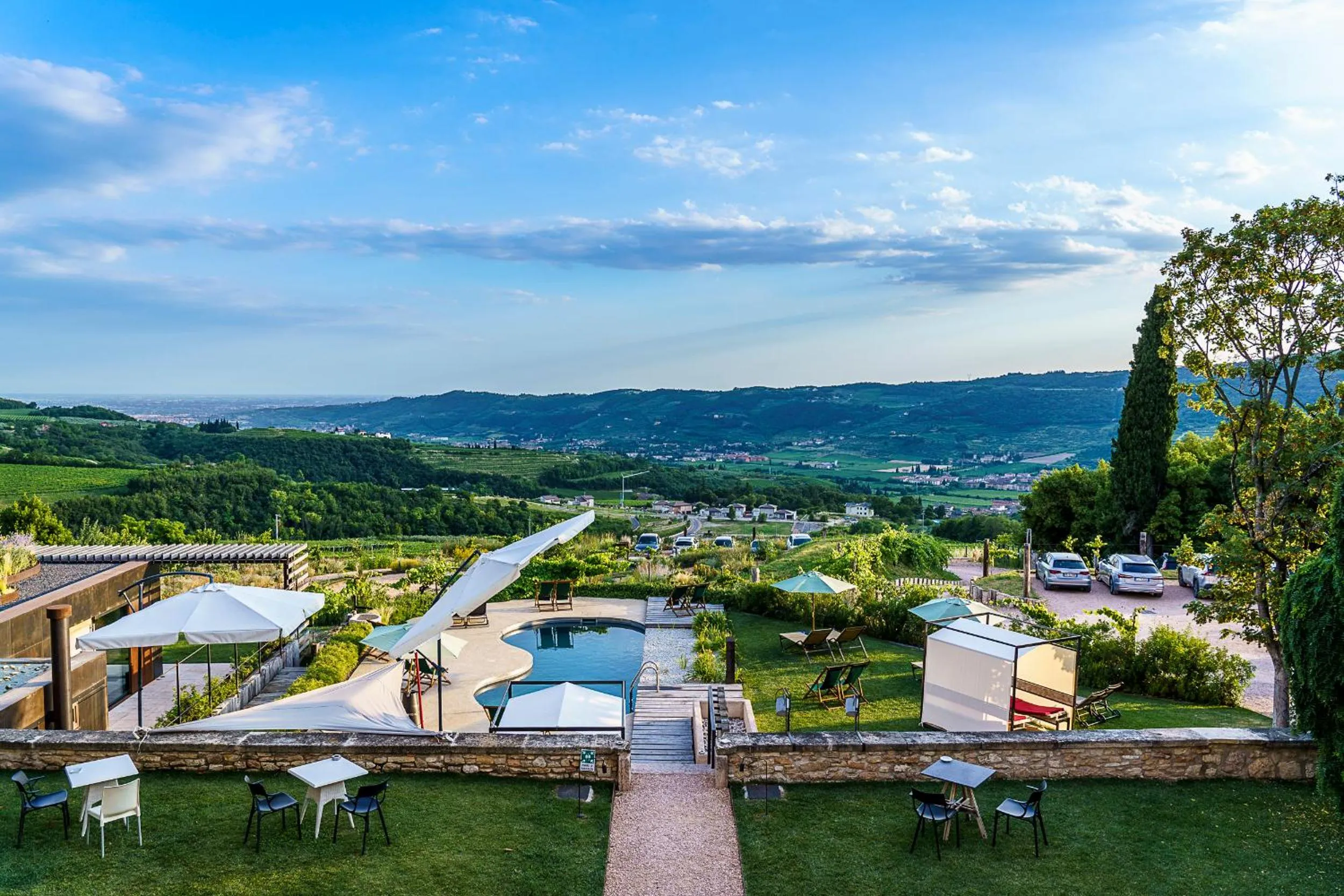 Pool view in Villa Balis Crema Verona Hills