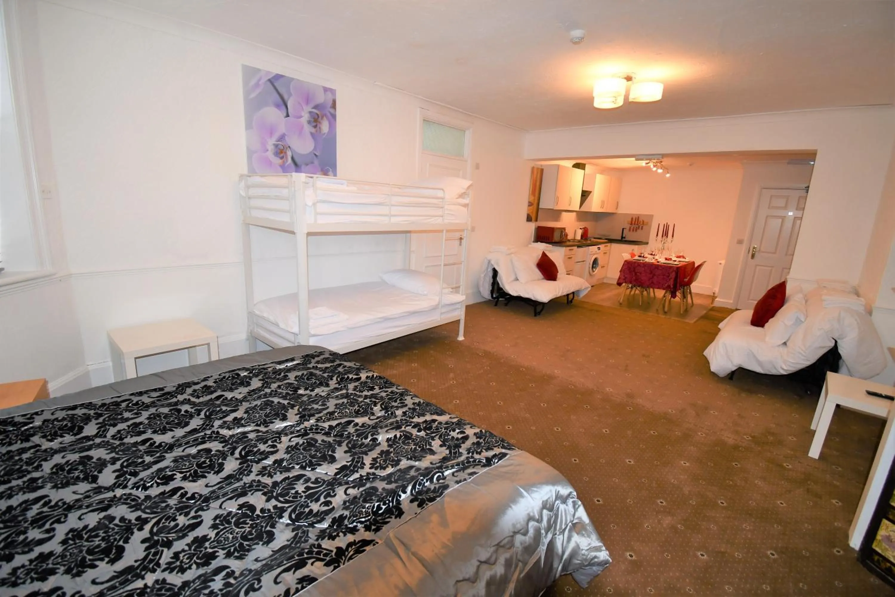 Bed in Bourne Hall Hotel