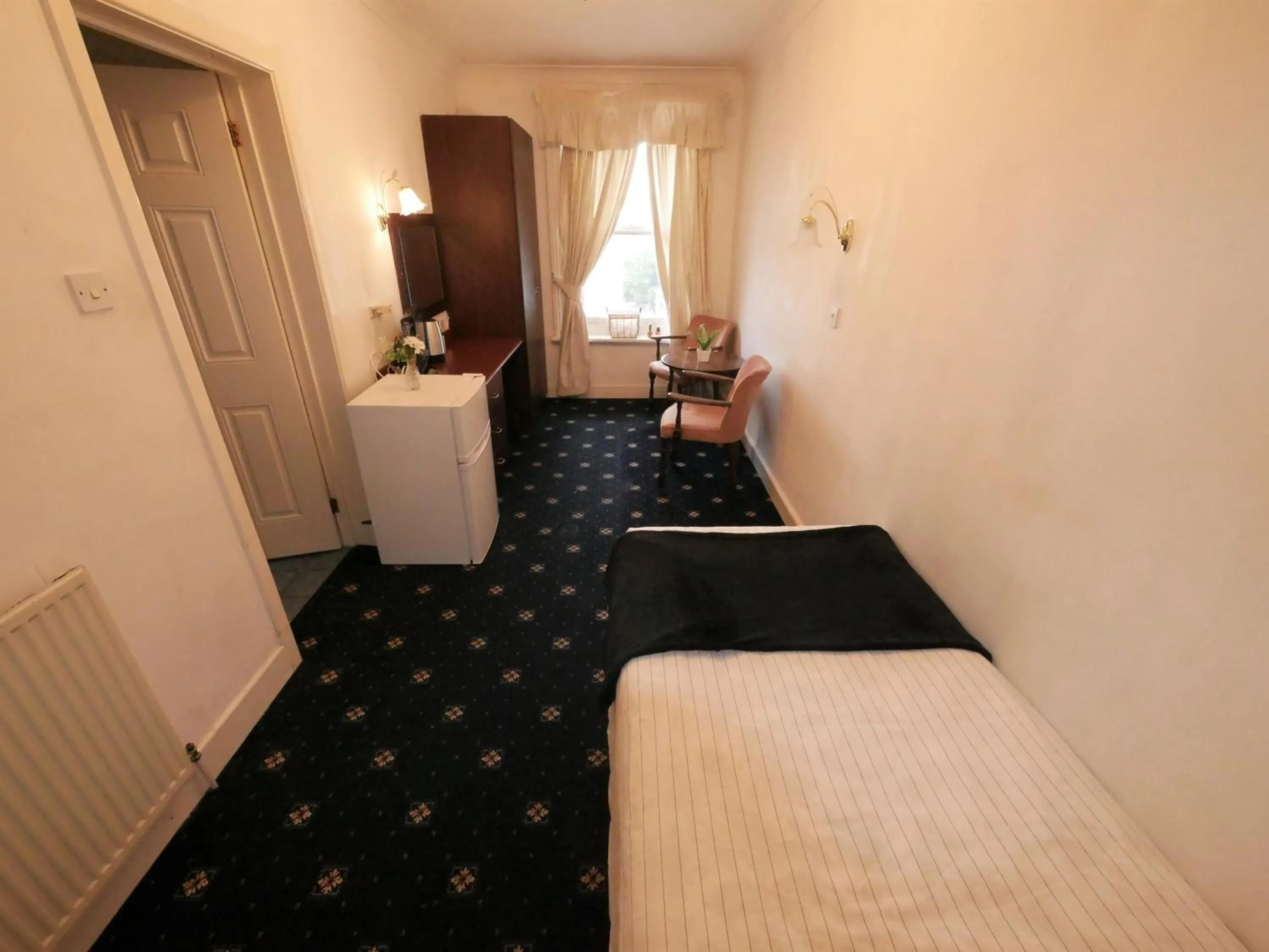 Bed in Bourne Hall Hotel