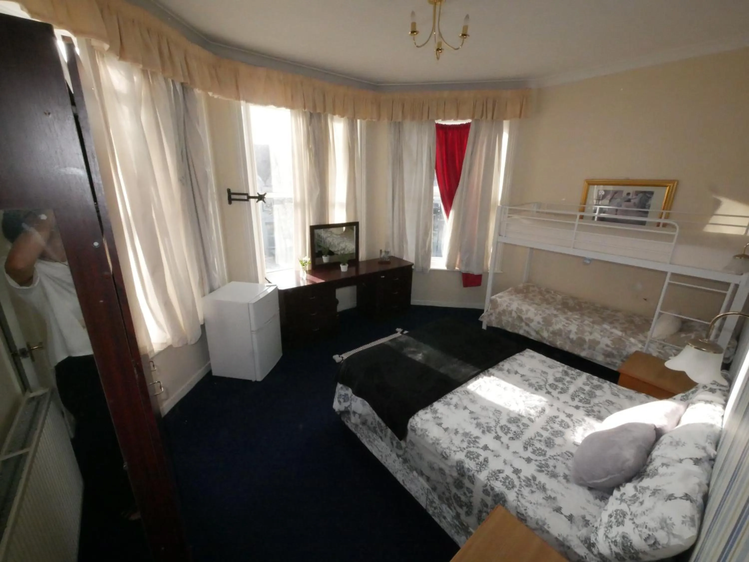 Bed in Bourne Hall Hotel