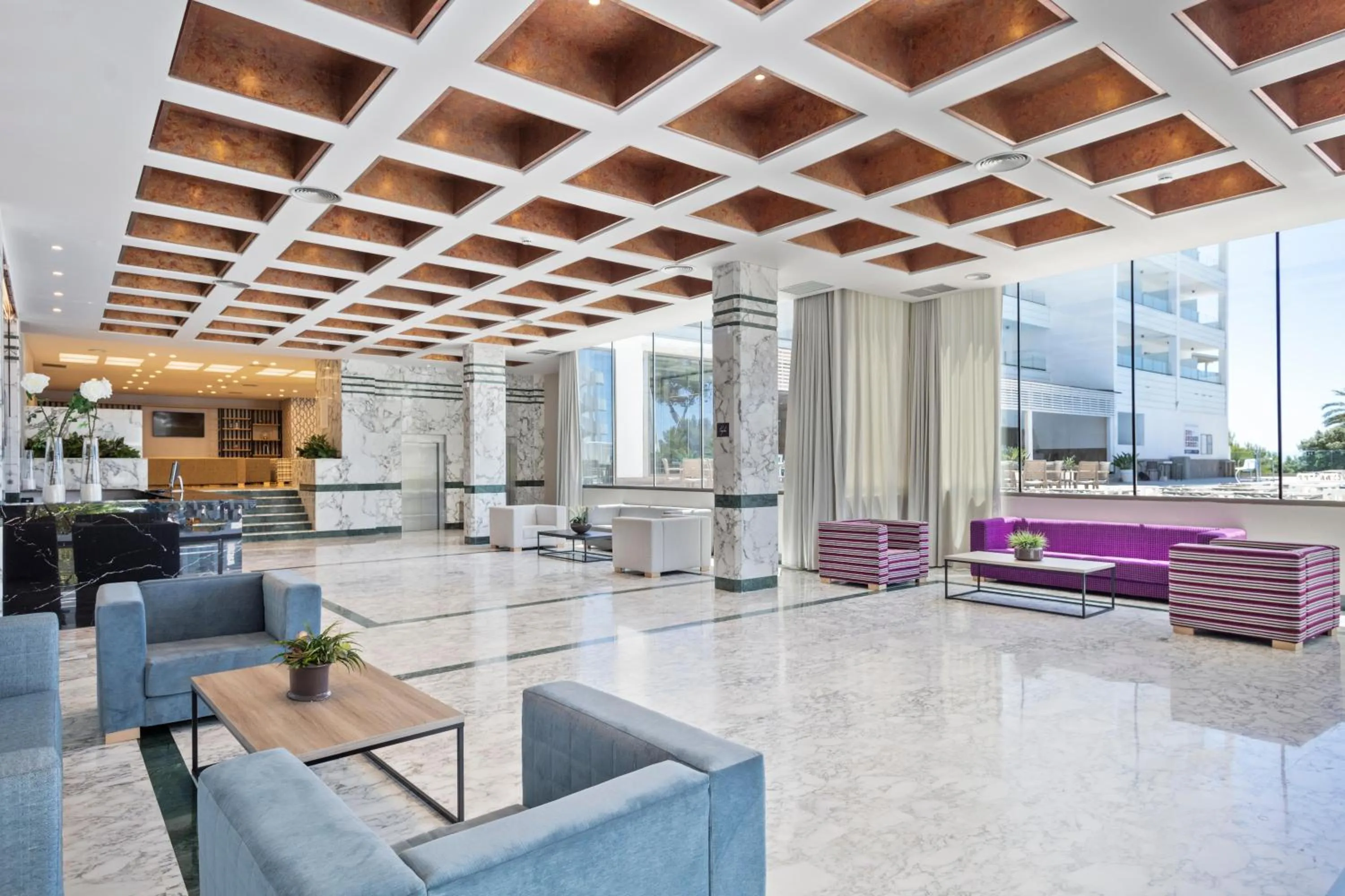 Lobby or reception in Hotel Best Punta Dorada