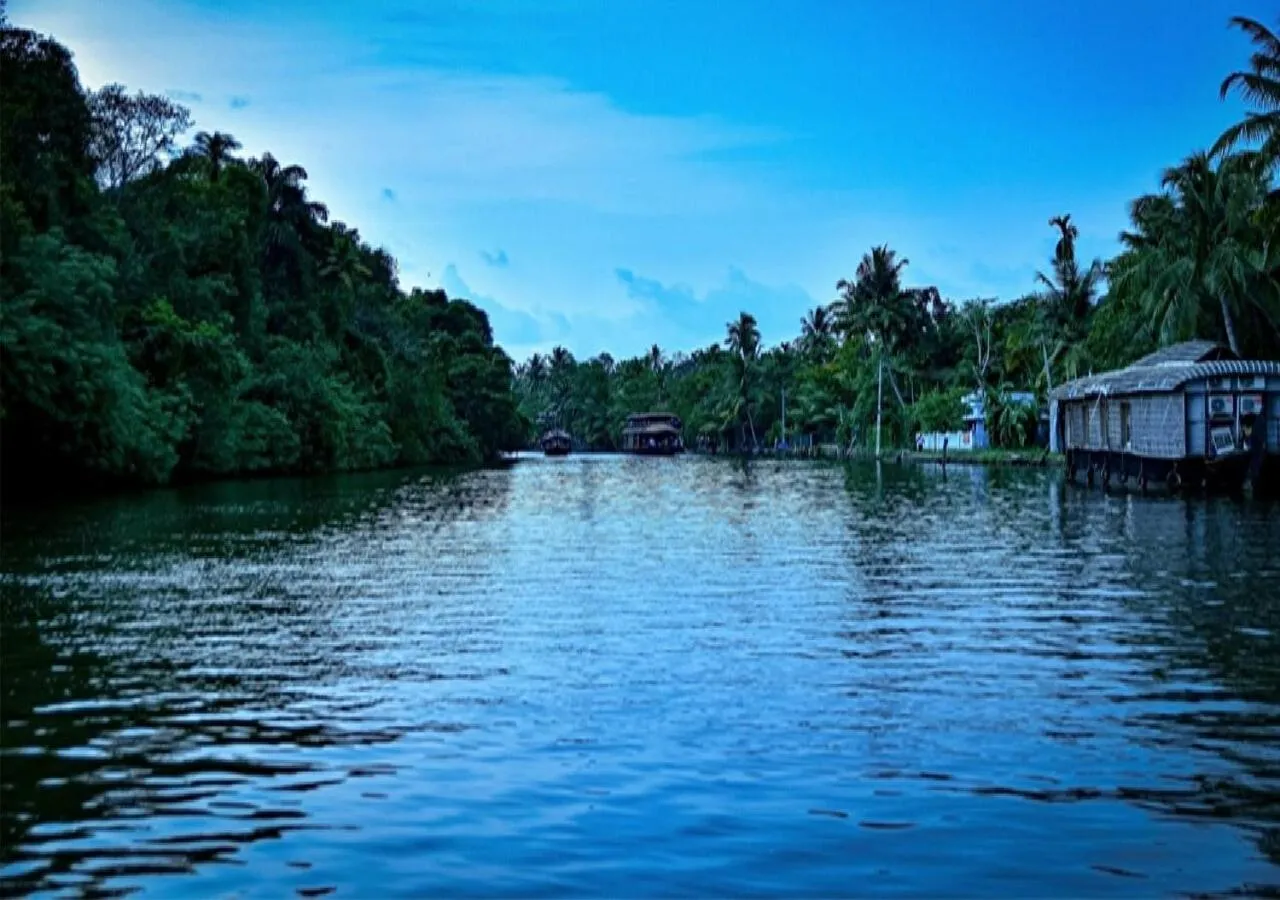 Lake view in Doves Goldfieldd Lake Resort