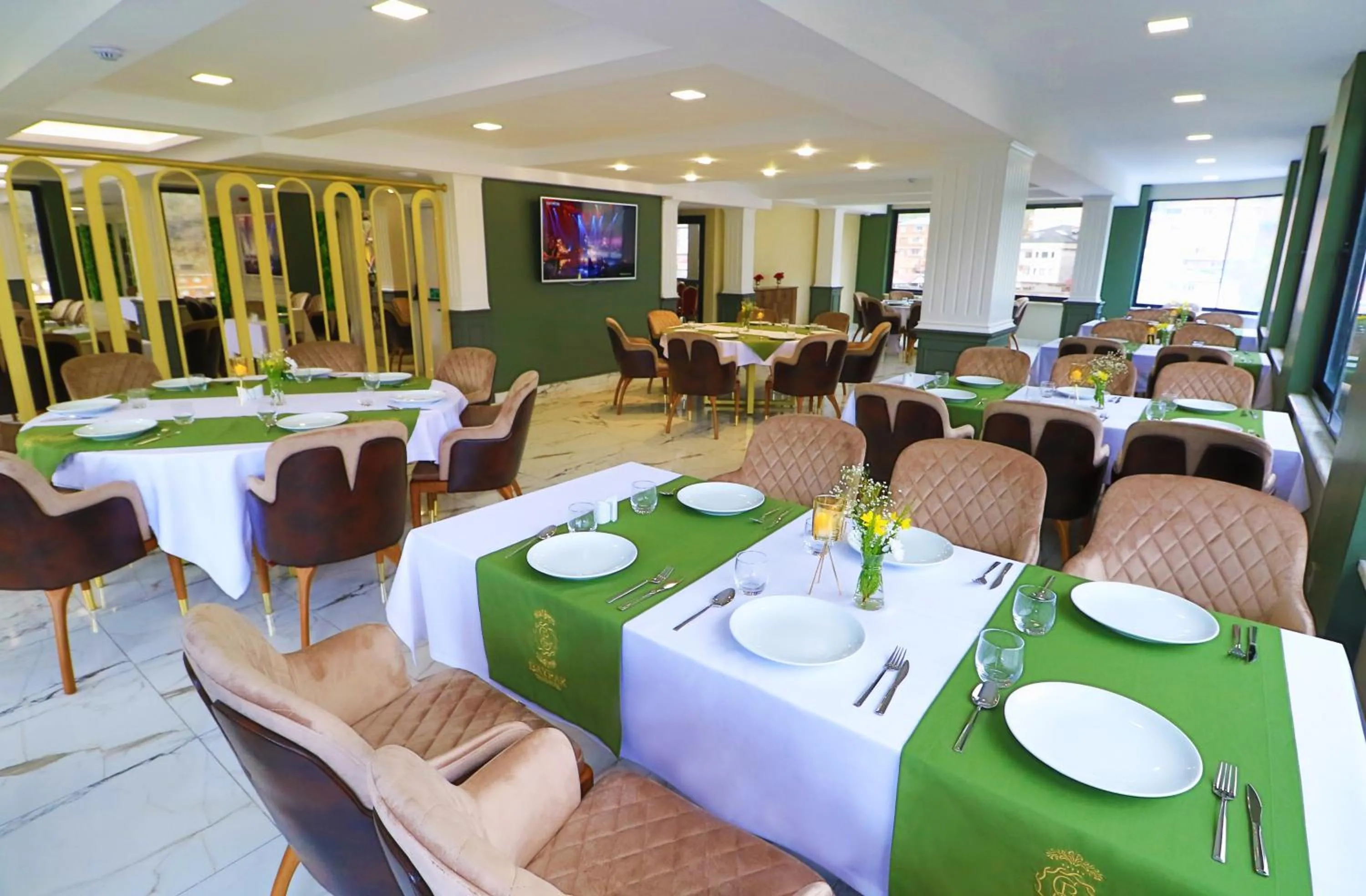 Restaurant/places to eat in Bayrak Grand Hotel