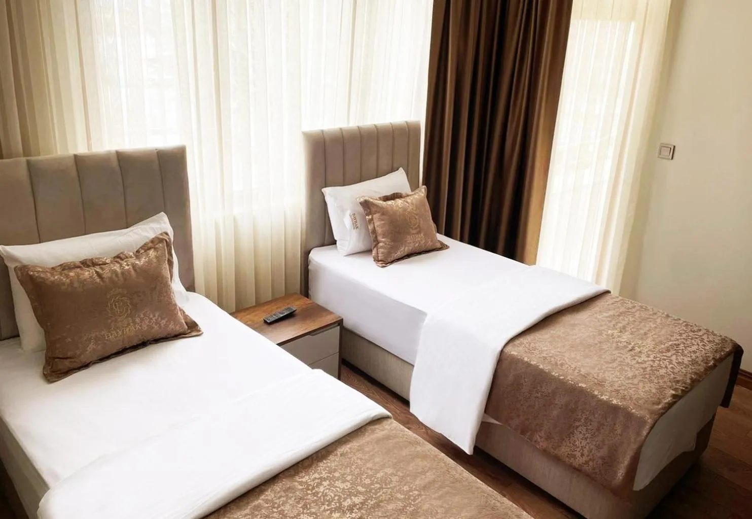 Bedroom, Bed in Bayrak Grand Hotel