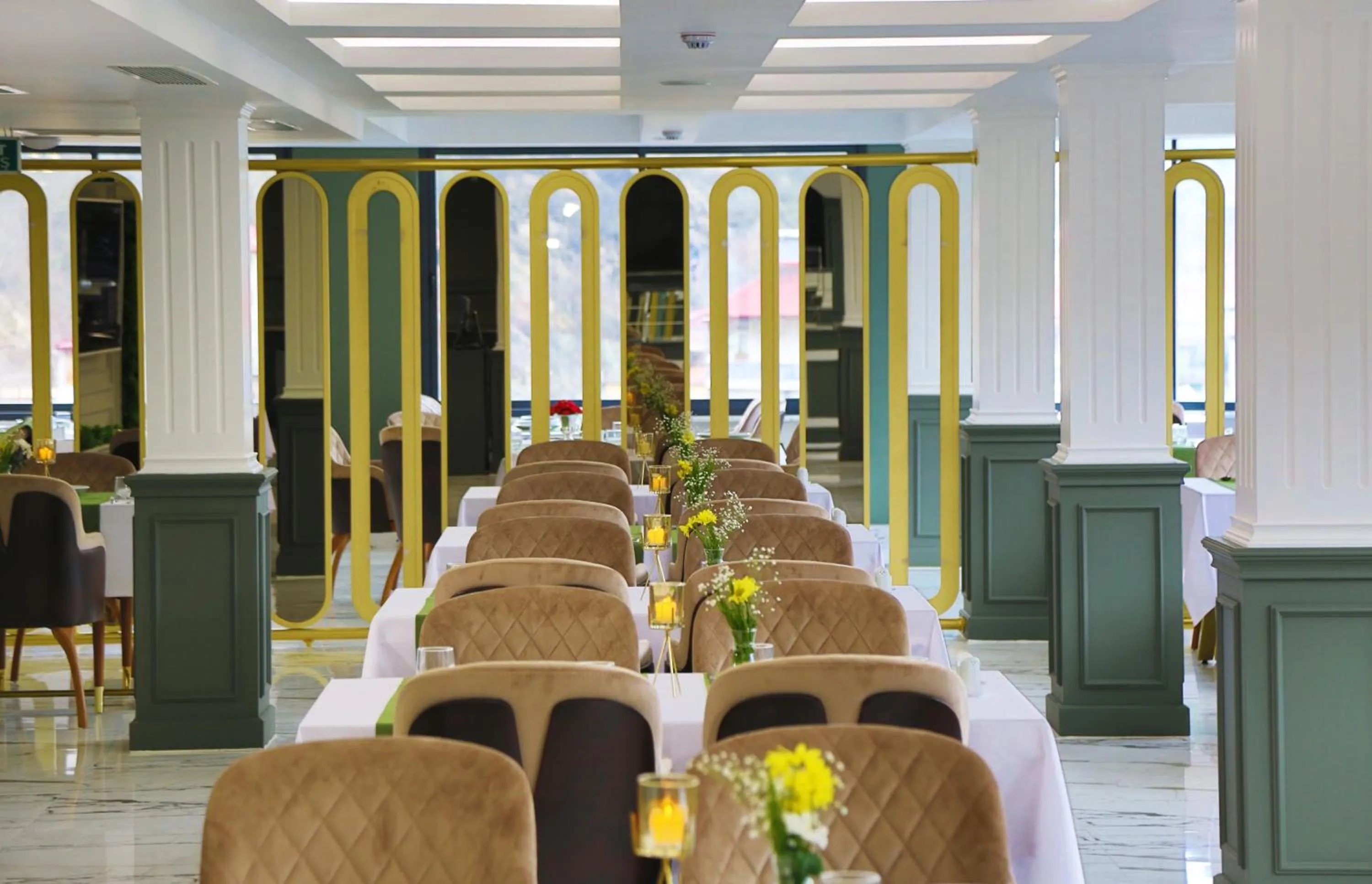 Restaurant/places to eat in Bayrak Grand Hotel