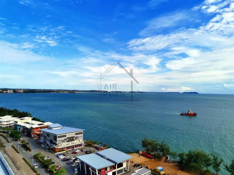 Sea view in PD D’Wharf Amazing Seaview Suite 9 (Up to 6 Pax)
